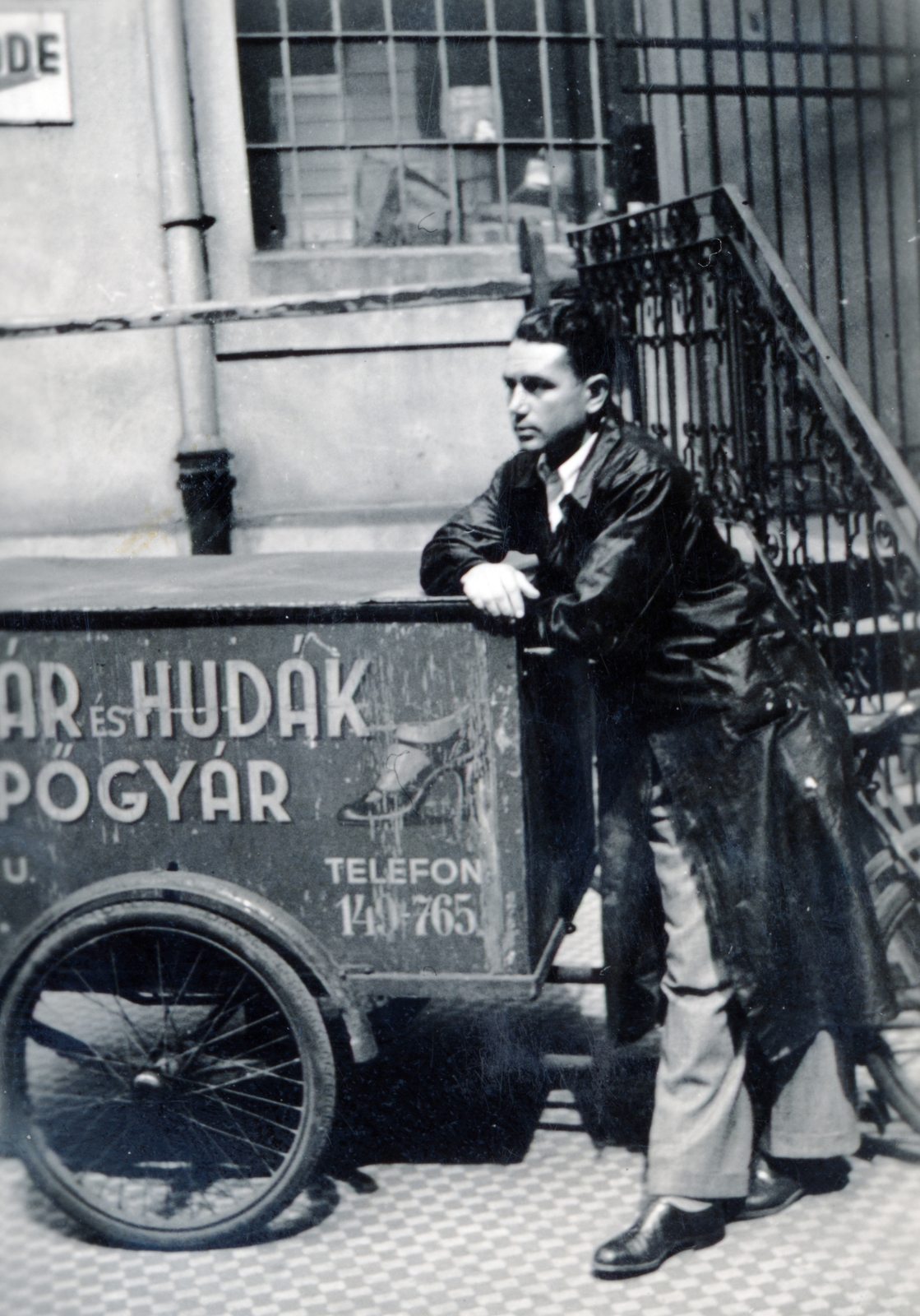 Hungary, Budapest VII., Garay utca 40., 1941, Kádár Anna, Budapest, leather jacket, shoe manufacturing, tricycle, Fortepan #223919