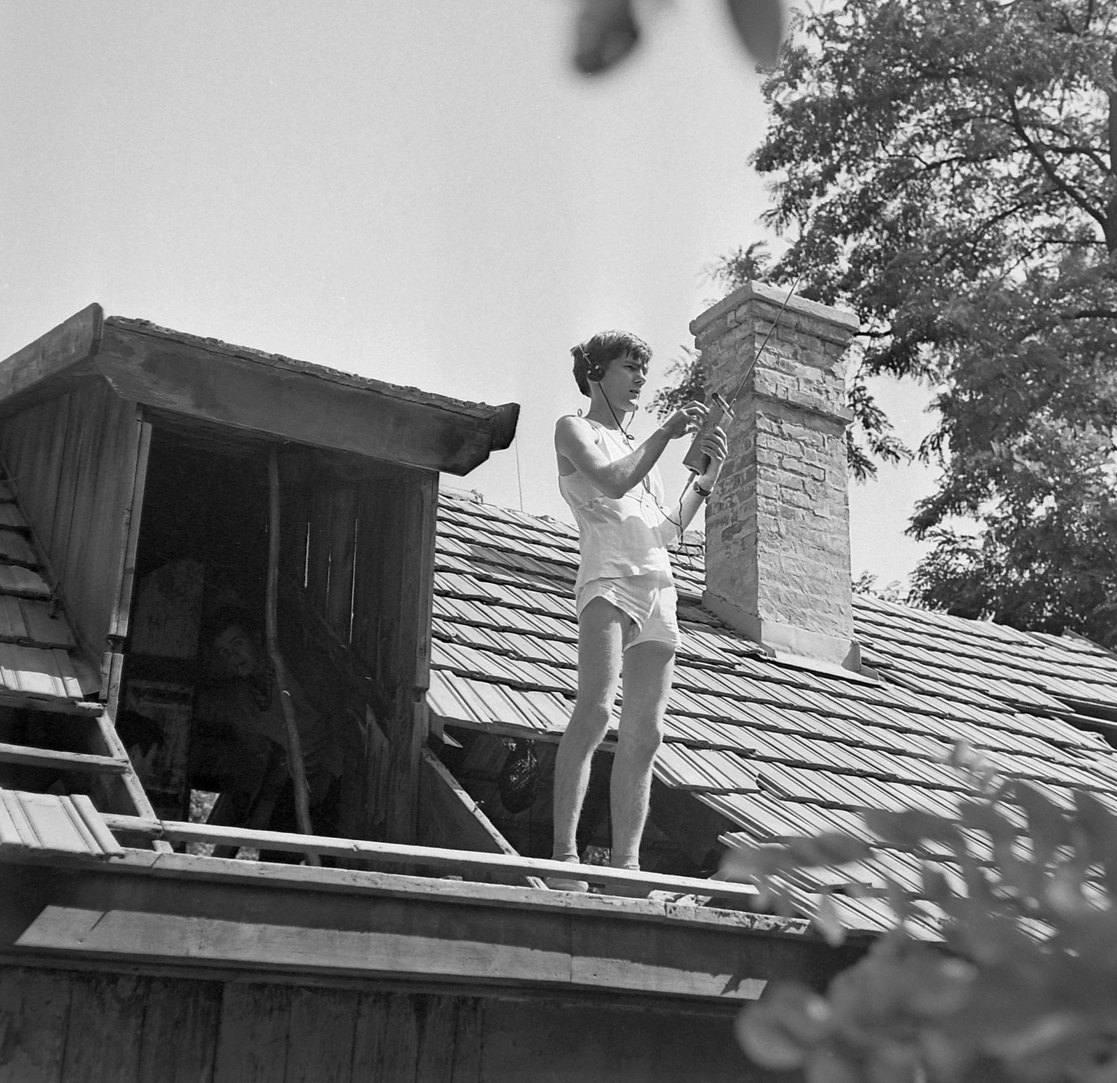 Magyarország, Börzsöny, rádiós tájfutó ("rókavadász") nemzeti bajnokság., 1968, MHSZ, háztető, kémény, Fortepan #22427