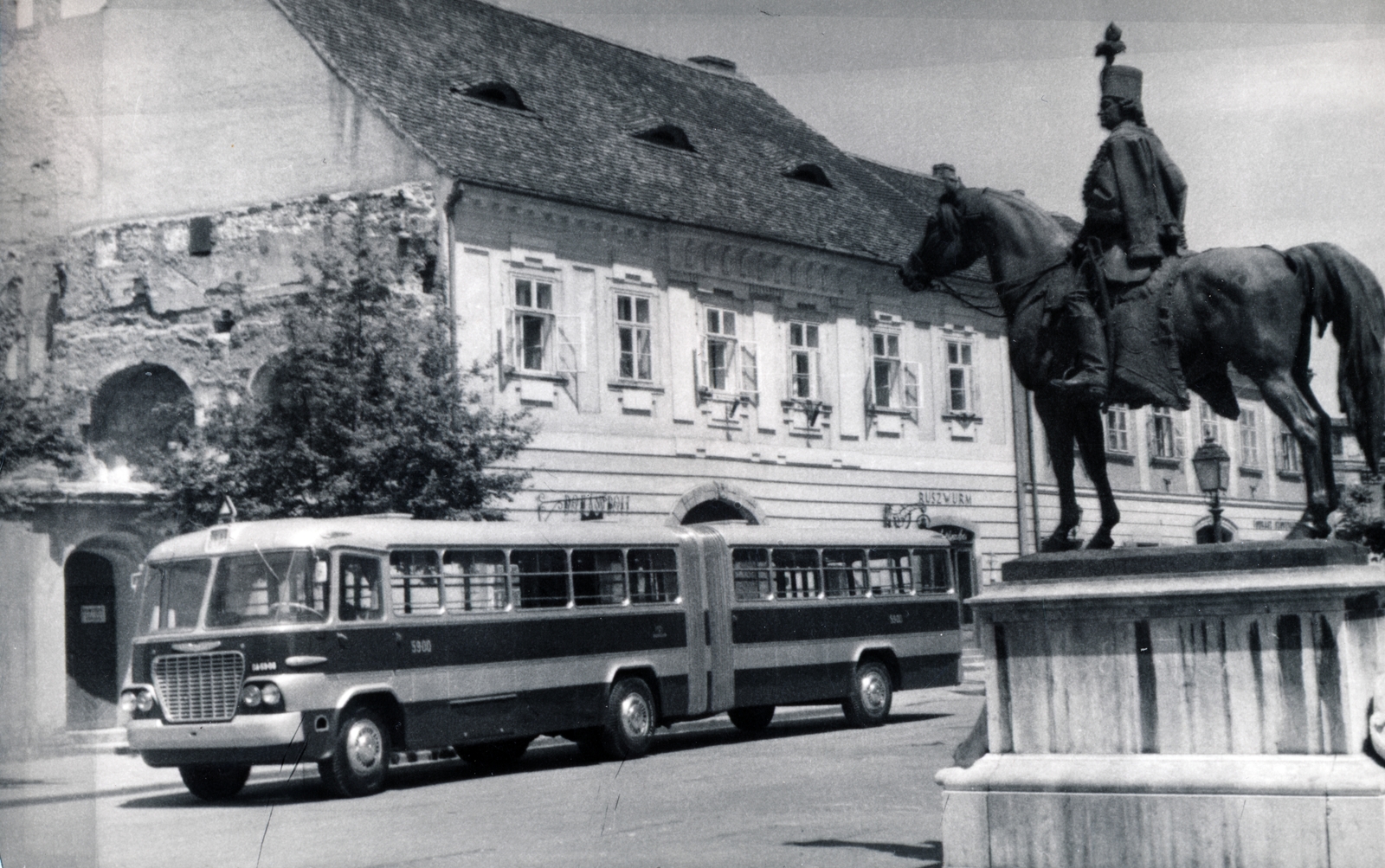 1960, Tauber-Rozman család, Ikarus-brand, horse sculpture, Ikarus IC 622, Fortepan #224347