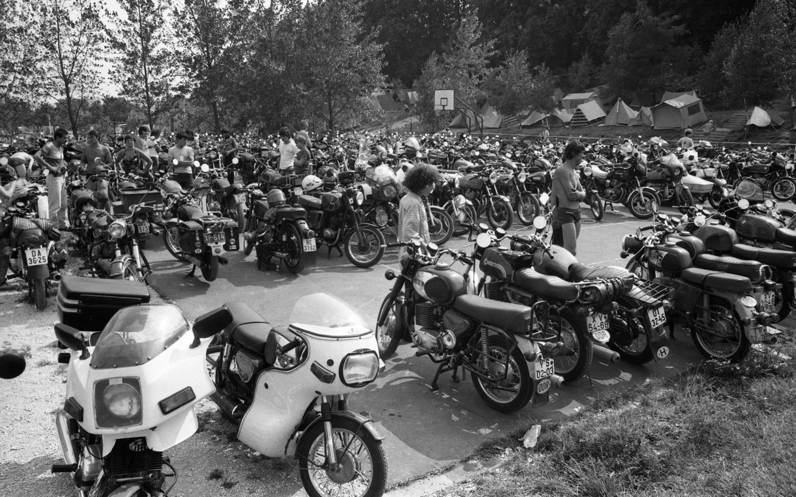 Hungary, Budapest III., Laborc utca., 1982, Magyar Rendőr, motorcycle, tent, camping, number plate, Budapest, Fortepan #22498