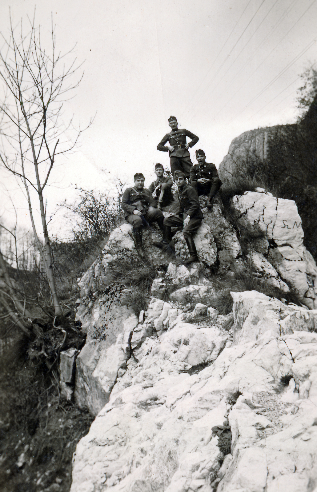 1942, Vincent Till Baumgartner, men, tableau, soldier, sitting on a rock, Fortepan #225404