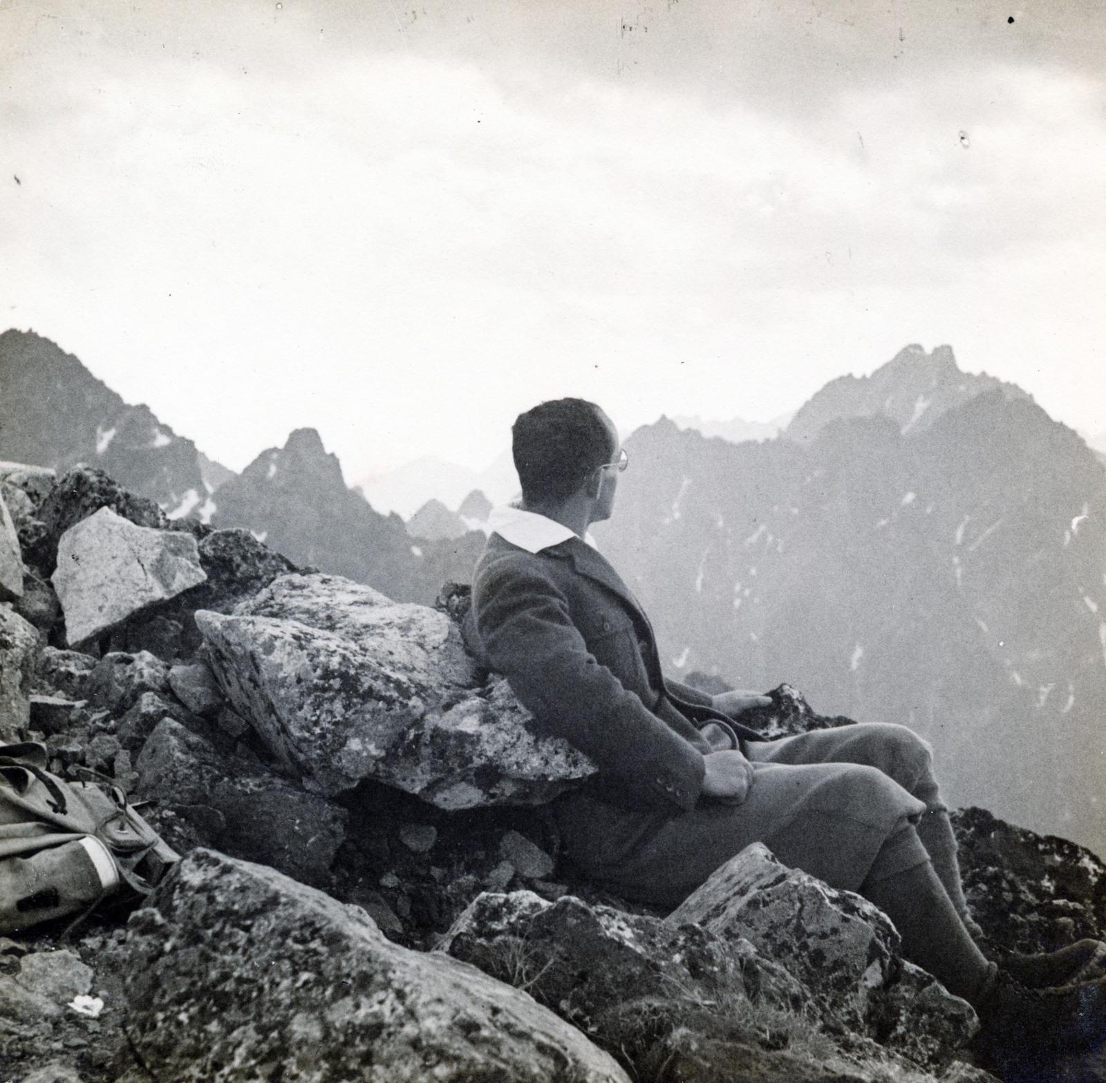Szlovákia, Magas-Tátra, pihenő a Kis-Viszoka oldalában., 1928, Szántó Imre dr., kirándulás, hátizsák, Fortepan #226041