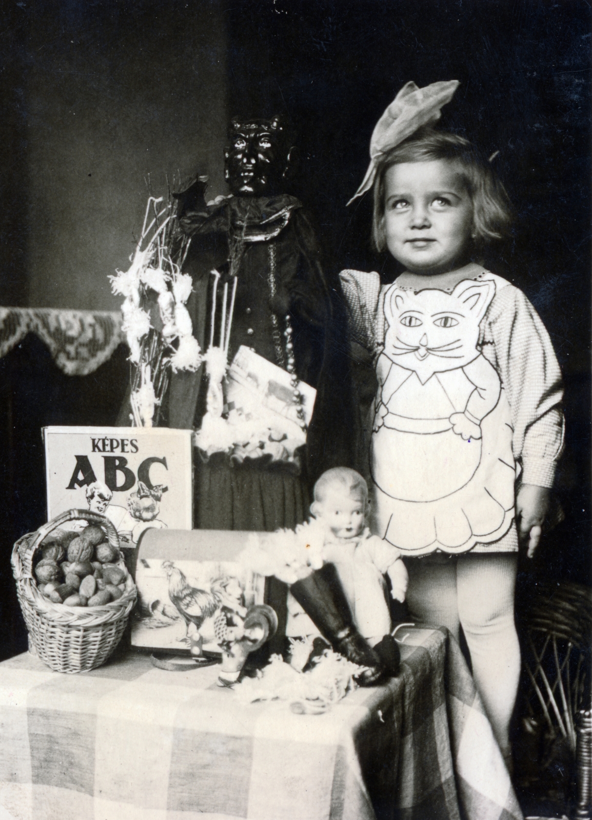 1938, Csókay Ágnes, toy doll, present, Easter, portrait, glove puppet, costume, Christmas candy, storybook, Fortepan #226186