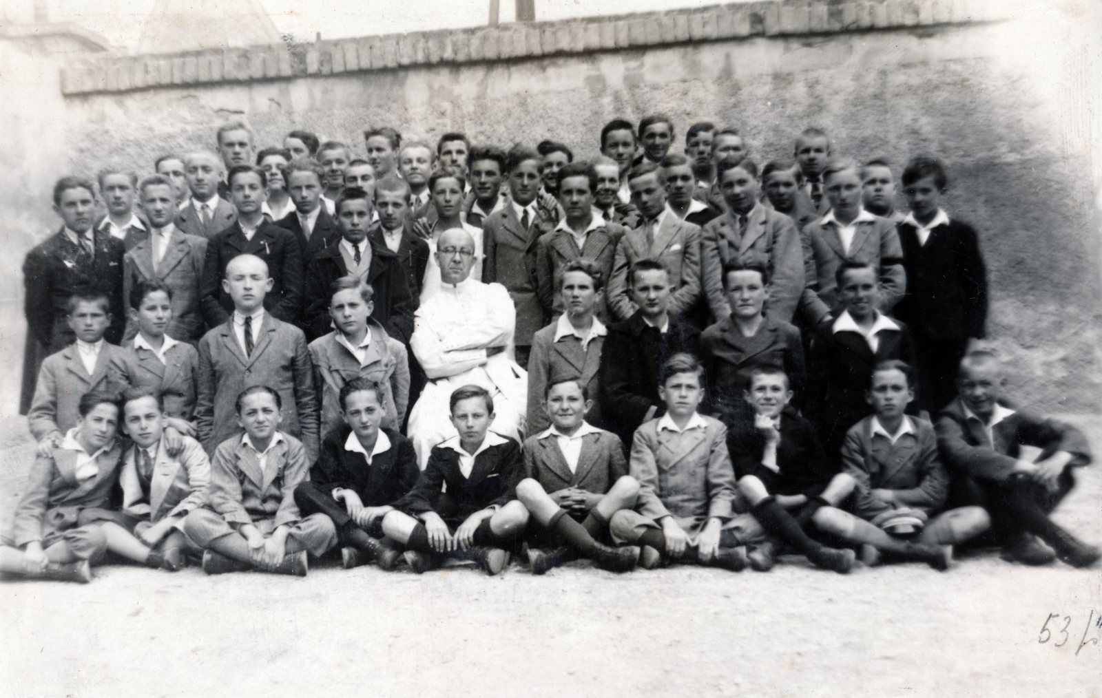 Hungary,Lake Balaton, Keszthely, Fő tér 9., a felvétel a Premontrei gimnázium (később Vajda János Gimnázium) udvarán készült., 1929, Fóris Gábor / Vastagh Miklós hagyatéka, tableau, Fortepan #226361