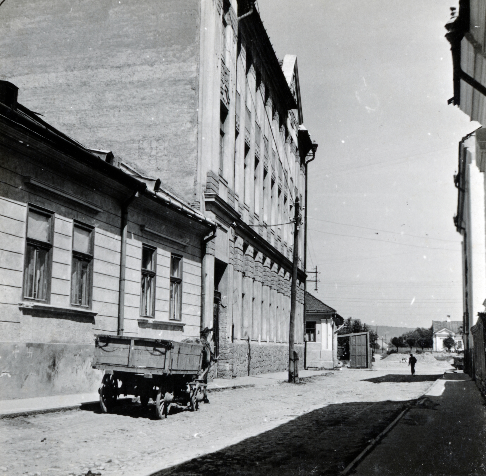 Romania,Transylvania, Sighetu Marmației, Strada Plevnei, balra a Máramarosszigeti Piarista Gimnázium., 1937, Fóris Gábor / Vastagh Miklós hagyatéka, Fortepan #226514