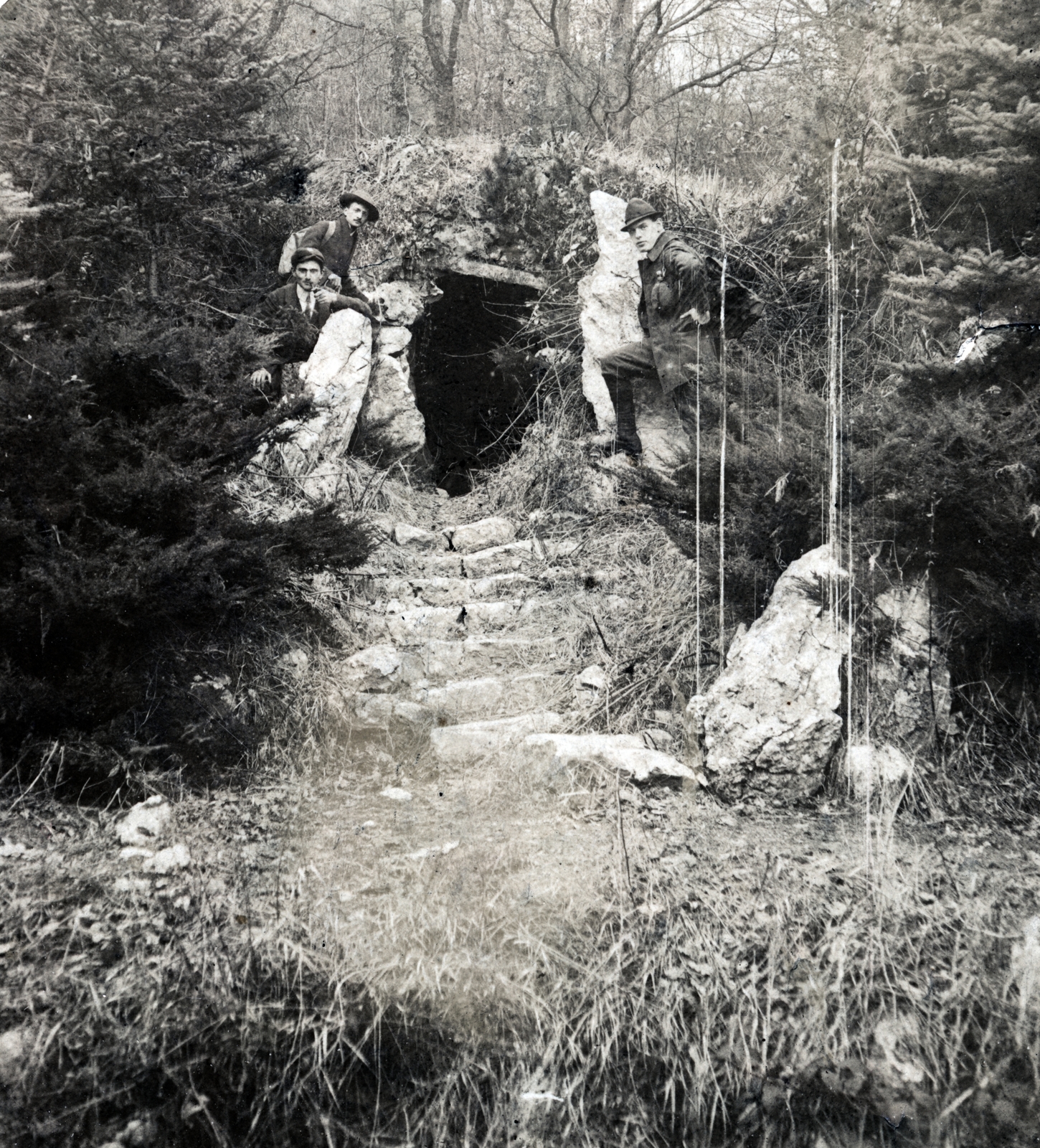 Hungary, Pilis Mountains, Pilisszántó, a Trézsi-forrás fölé emelt mesterséges cseppkőbarlang., 1913, Kornis Panni, cave, Fortepan #226538