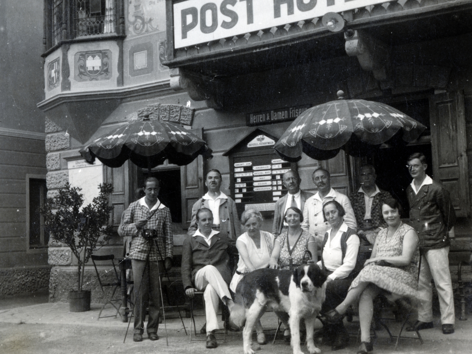 1929, Alföldy Mari, tableau, german text, Saint Bernard dog, tripod, sunshades, Fortepan #226587