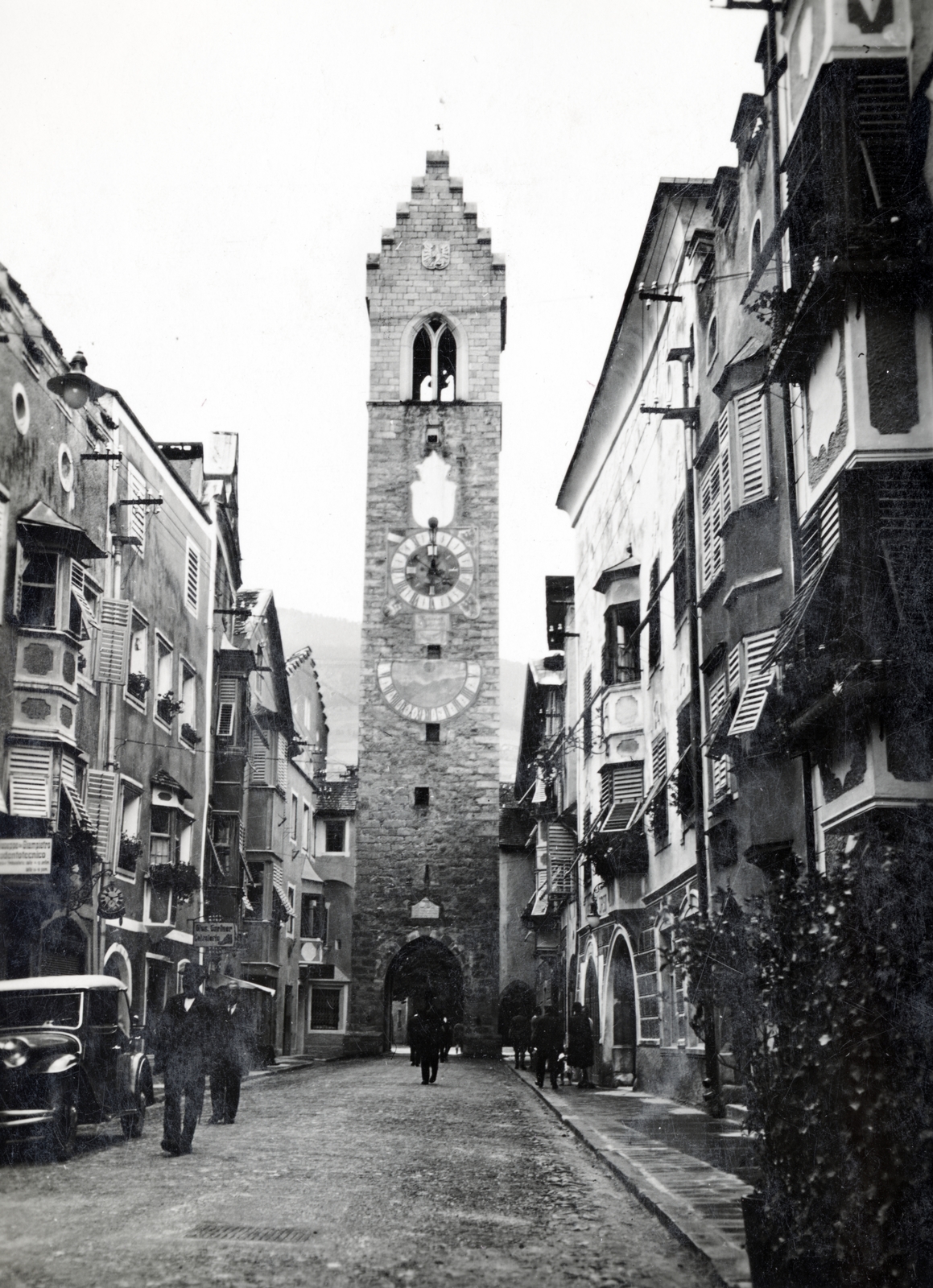 Italy, Città Nuova, szemben a Torre delle Dodici., 1931, Alföldy Mari, bell tower, tower, sun clock, street view, venetian blind, Fortepan #226591