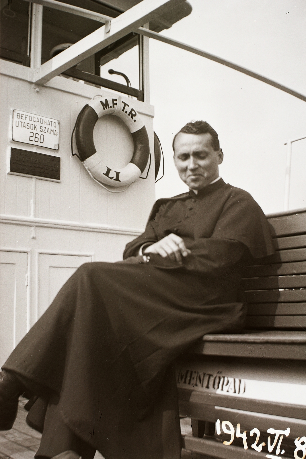 Hungary, LI. (51) számú csavargőzös a Dunán., 1942, Fortepan/Album002, ship, priest, steamboat, Bakony/Ercsi/Tibilisi/LI. ship, rescue bench, leg over leg, enamel sign, boat trip, cassock, Fortepan #22661