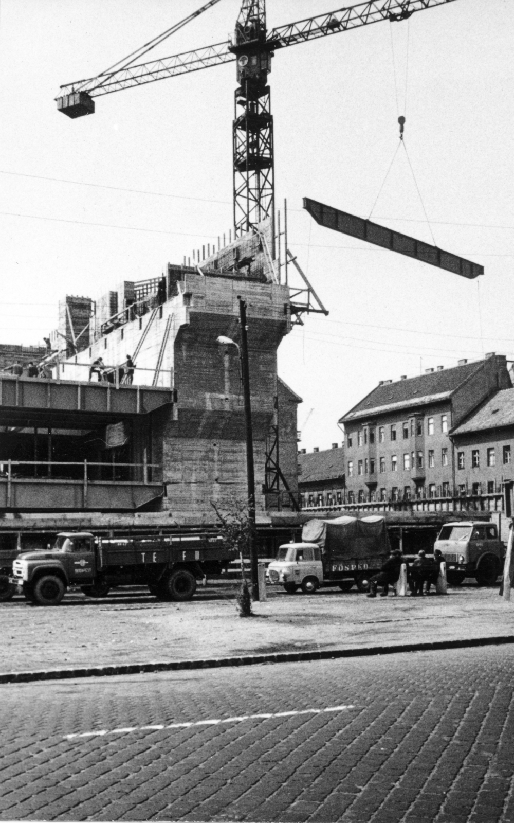 Hungary, Budapest XIII., Róbert Károly körút, a Domus Áruház építkezése a Lehet út és a Tar utca között., 1973, Középületépítő Vállalat - Kreszán Albert - Koczka András - Kemecsei József, Budapest, Fortepan #226750