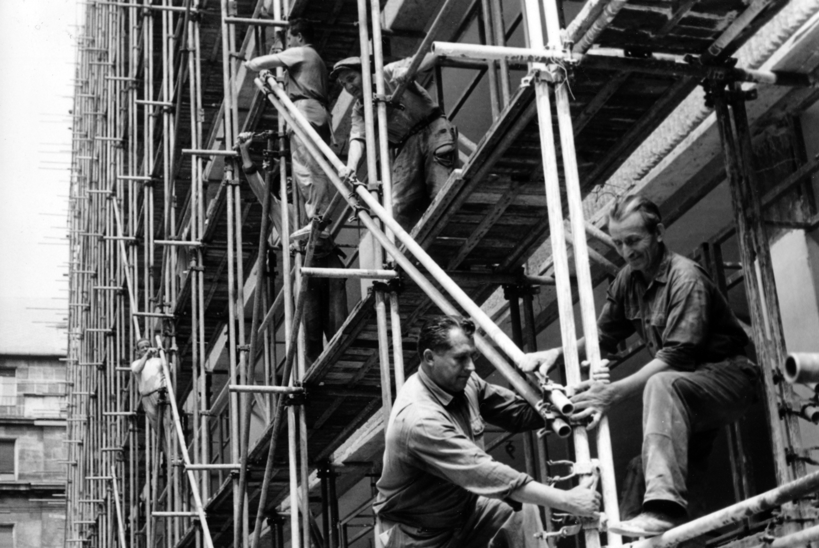 1973, Középületépítő Vállalat - Kreszán Albert - Koczka András - Kemecsei József, scaffolding, construction, Fortepan #226865