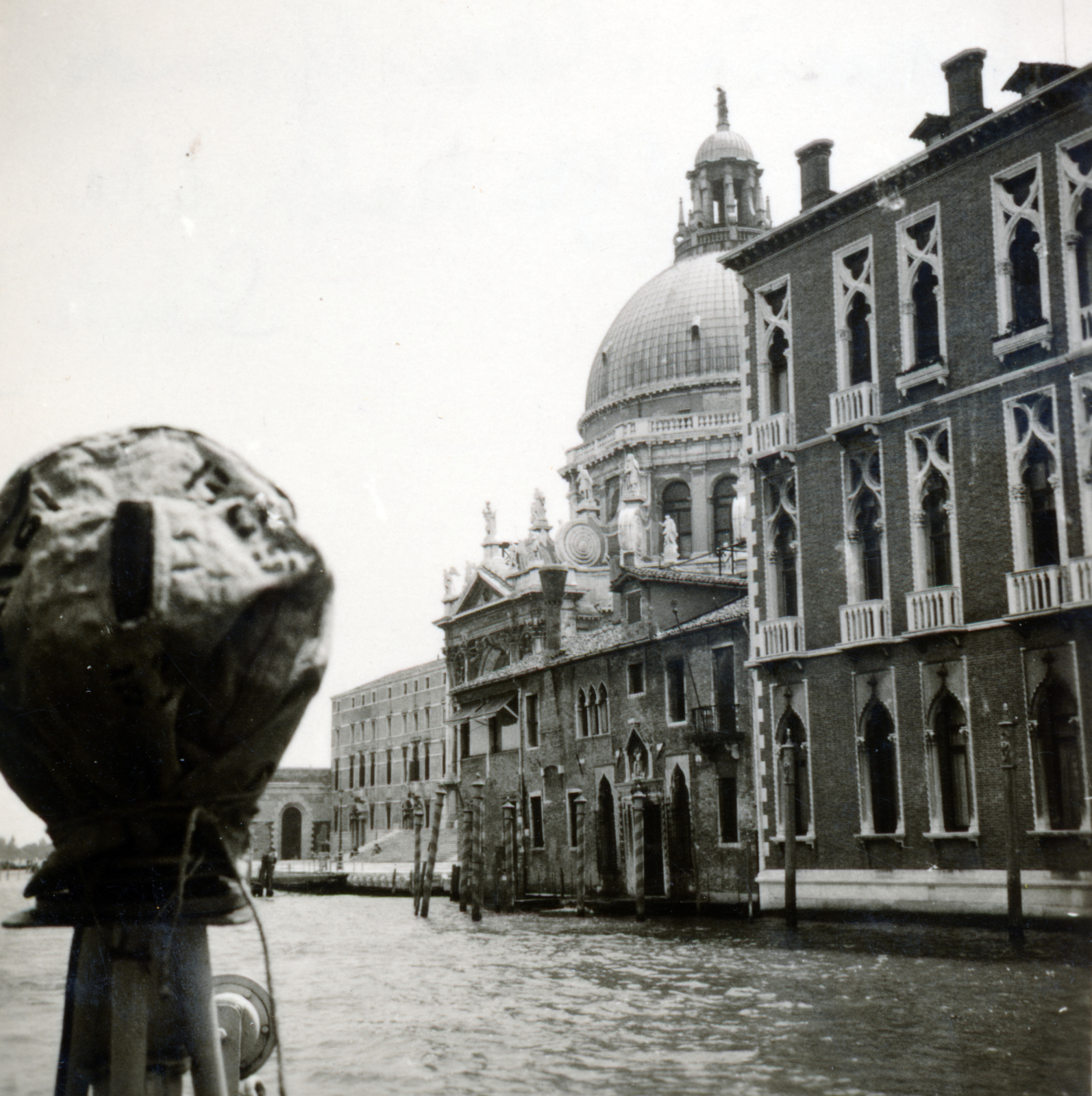 Italy, Venice, Canal Grande,jobbra a Santa Maria della Salute fogadalmi templom., 1937, Fortepan/Album076, Fortepan #227061