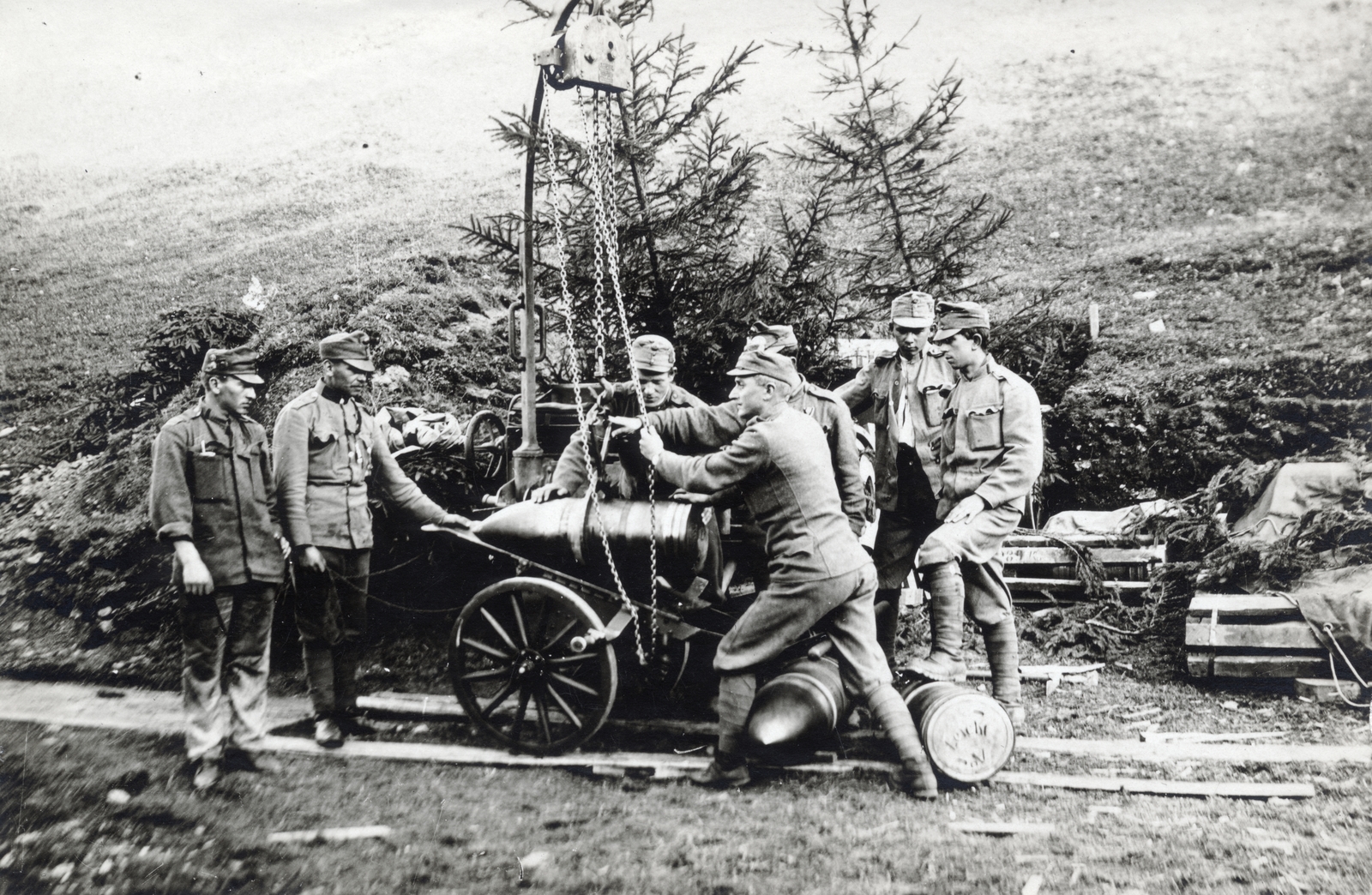 1916, Vízkelety László, First World War, ordnance, cannon, Skoda 30.5, ammunition, Fortepan #227311
