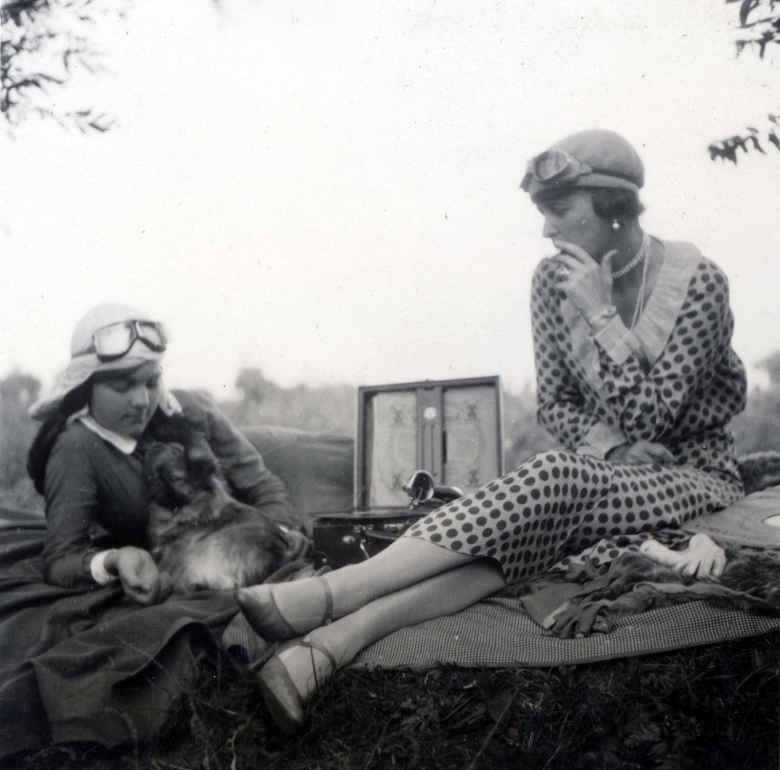 1930, Vízkelety László, women, dotted dress, dog, Fortepan #227413