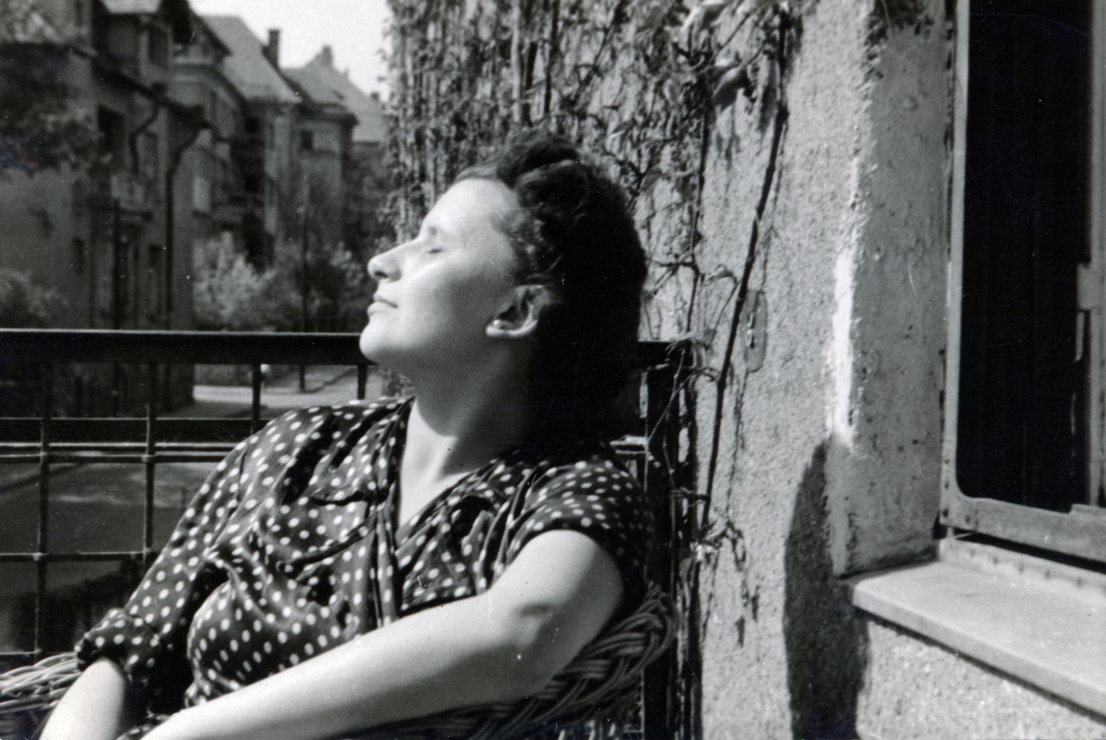 1960, Vízkelety László, sunbathe, face profile, lady, Fortepan #227603