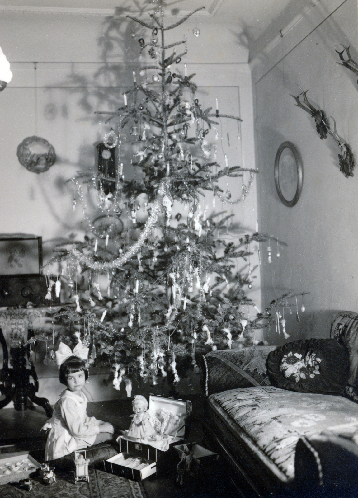 1936, Vízkelety László, trophy, pendulum clock, girl, christmas tree, Fortepan #227654