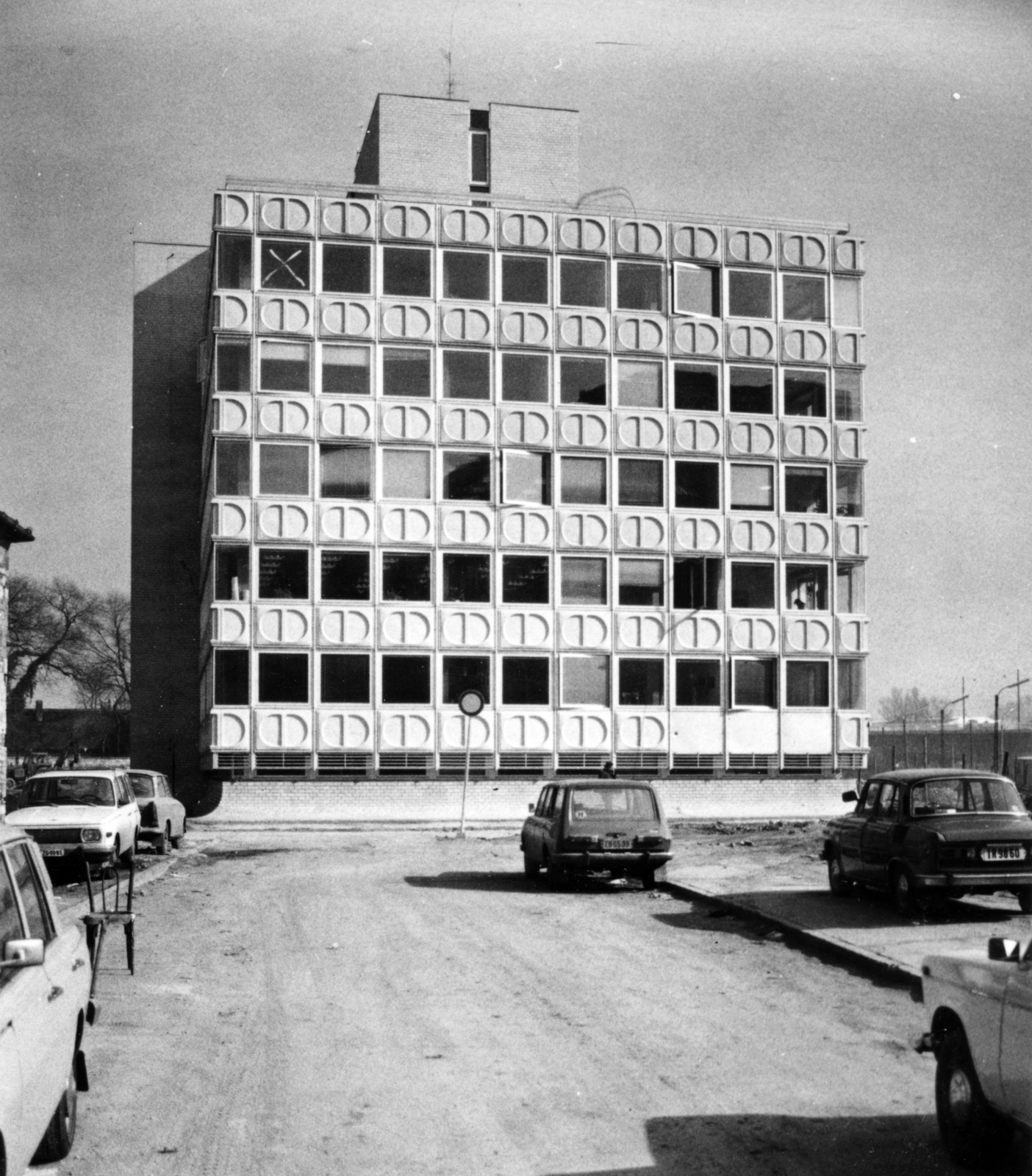 Hungary, Budapest III., Lajos utca 160-162., AGROBER Irodaház., 1980, Középületépítő Vállalat - Kreszán Albert - Koczka András - Kemecsei József, Budapest, Károly Jurcsik-plan, Károly Parádi-plan, Fortepan #227947