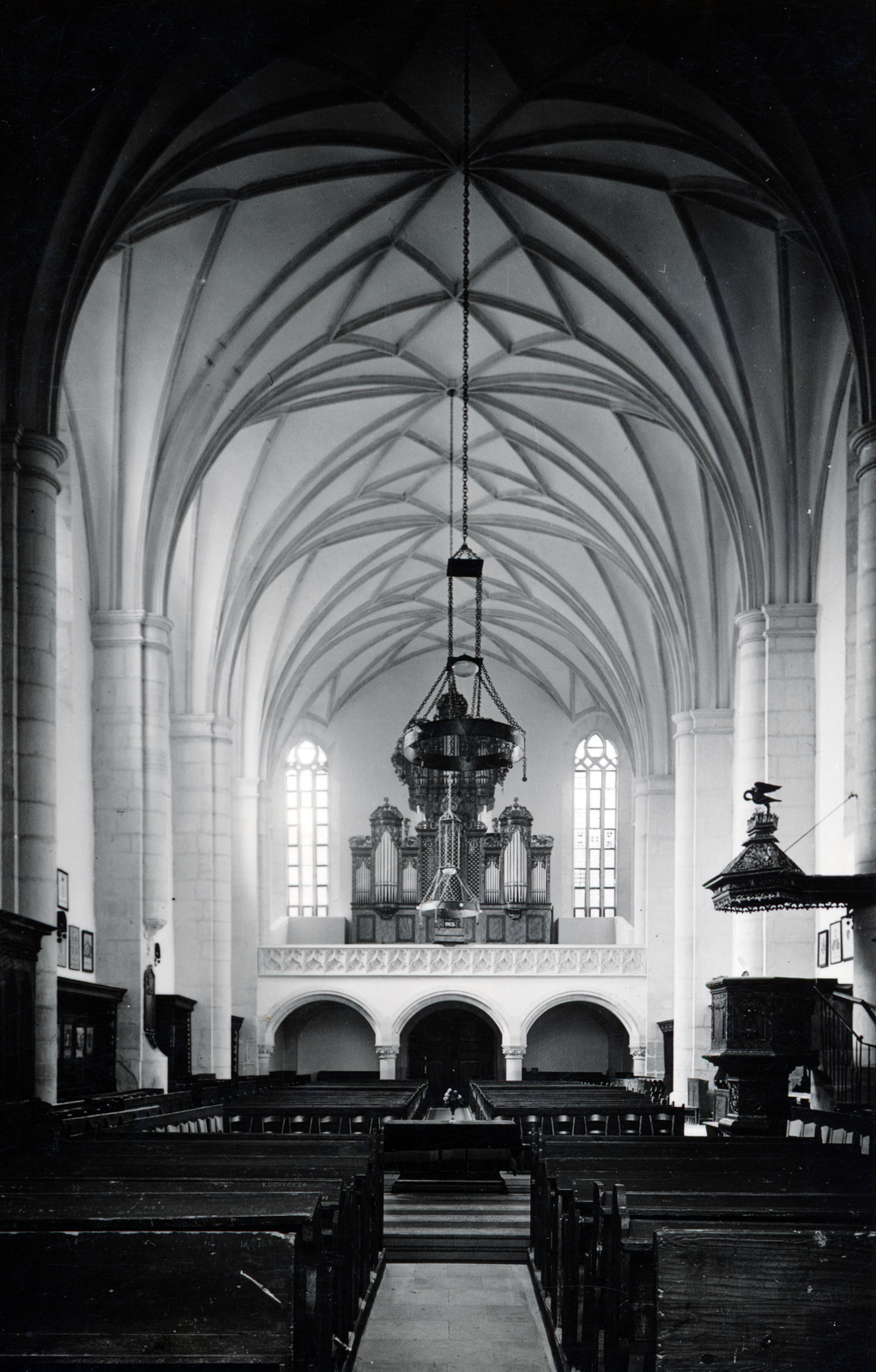 Románia,Erdély, Kolozsvár, Farkas utca (Strada Mihail Kogălniceanu), református templom, 1936, Ábrahám Katalin és László, templombelső, gótika, Fortepan #228262