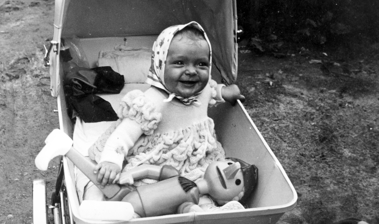 1952, Ötvös János, baby carriage, toy doll, newborn, Fortepan #228355