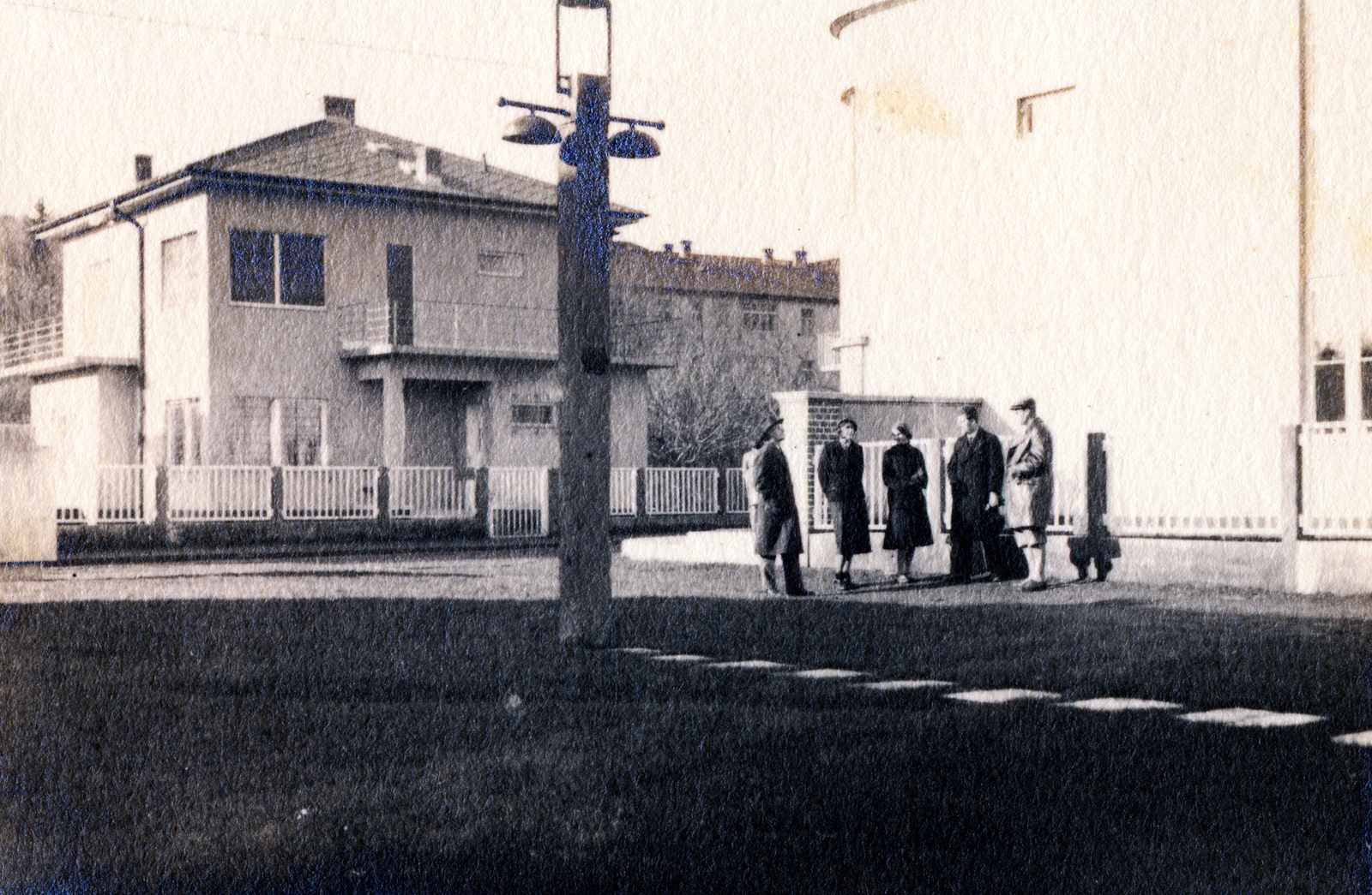 Magyarország, Budapest II., Napraforgó utcai kísérleti mintatelep. Szemben a villatelep 12. számú épülete., 1931, Flanek-Falvay-Kováts, Budapest, lakóház, bauhaus, modern építészet, Fortepan #228771