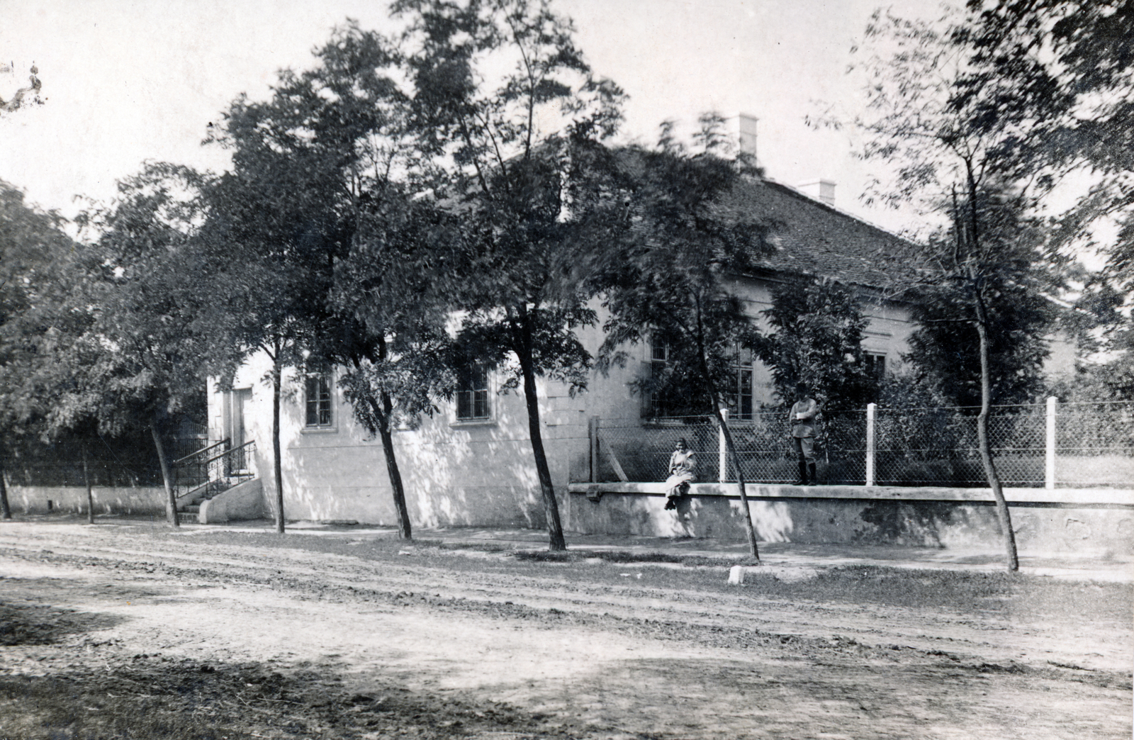Hungary, Kunhegyes, Arany János utca., 1910, Kern család, street view, Fortepan #228893