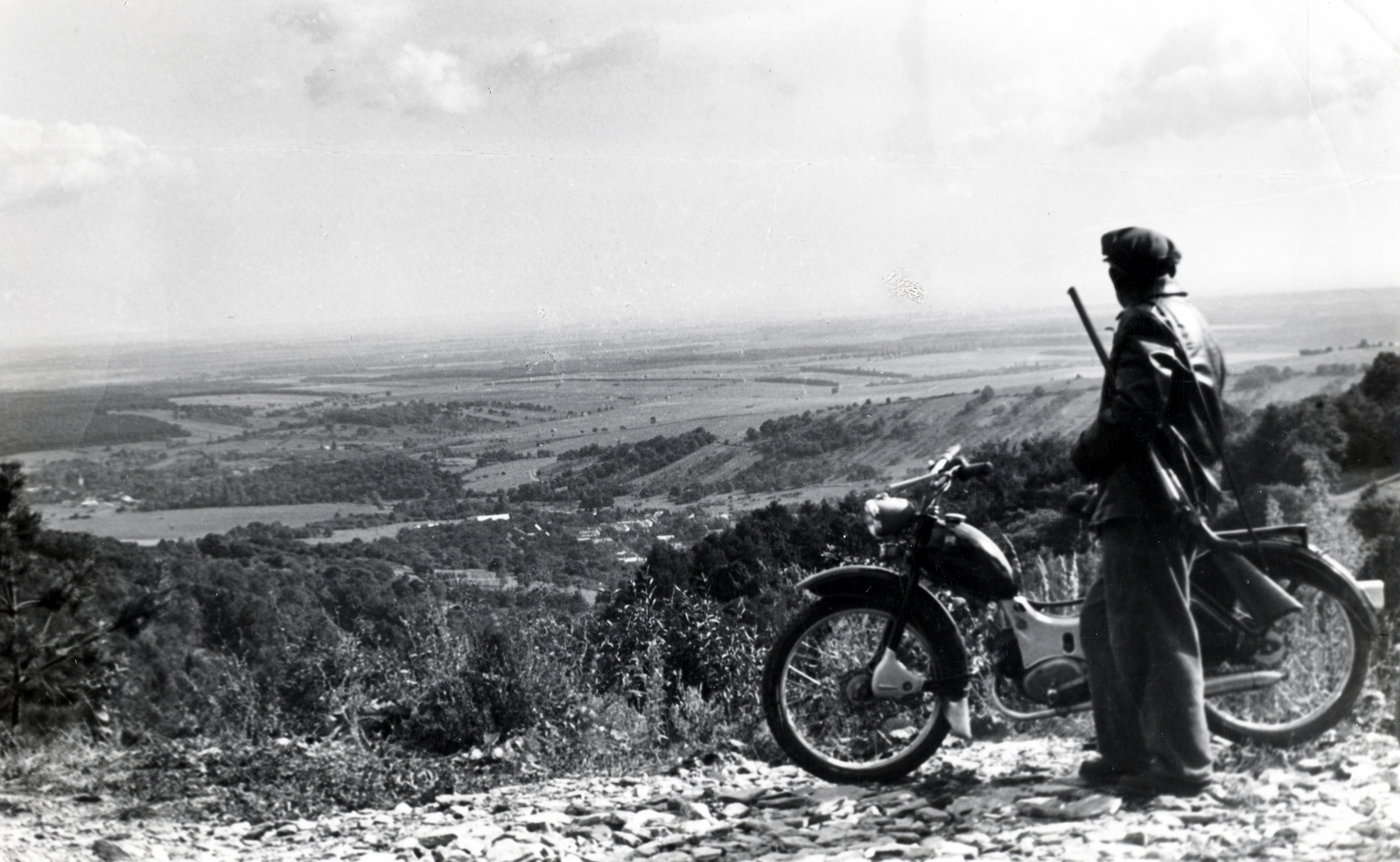 1961, Petősi Dénes, Simson SR2, kilátás, puska, háttal, moped, Fortepan #228900