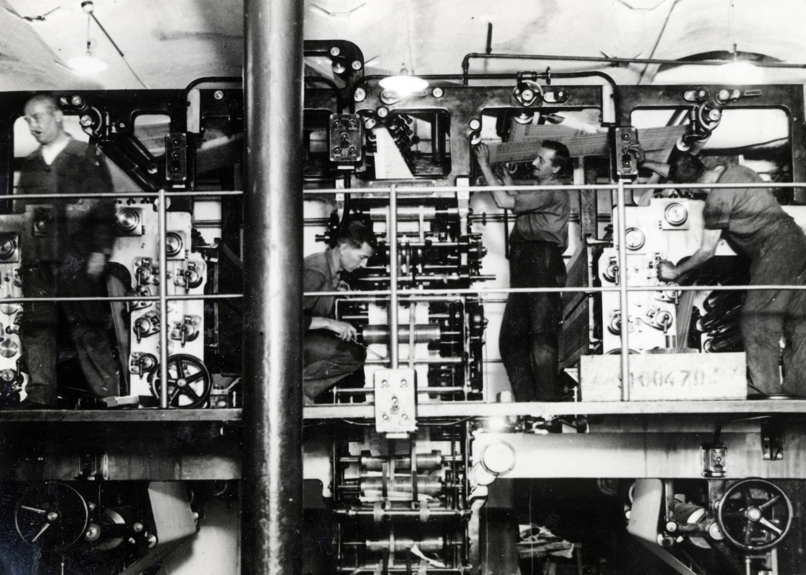 Hungary, Budapest VII., Osvát (Miksa) utca, Athenaeum Nyomda. A felvétel a 25 éves Az Est című lap jubileumi esztendejében készült., 1935, Salusinszky Imre, Budapest, workplace, printing industry, Fortepan #228970