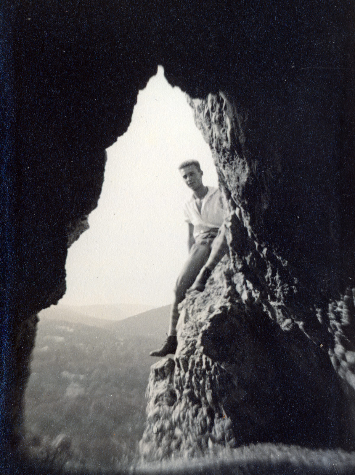 1936, Flanek-Falvay-Kováts, sitting on a rock, Fortepan #228996
