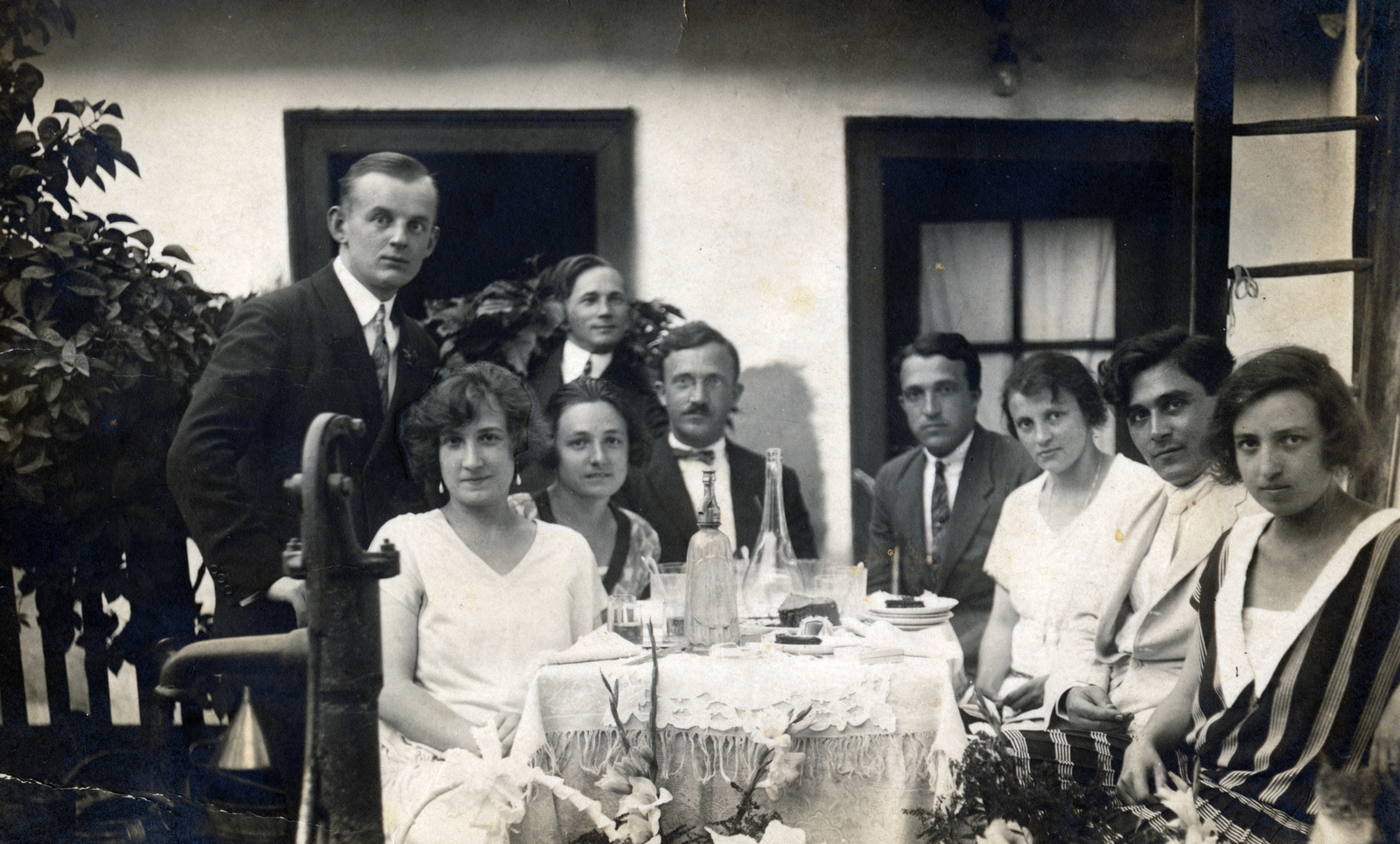 1928, Kocsák család, lunch hour, well, Fortepan #229140