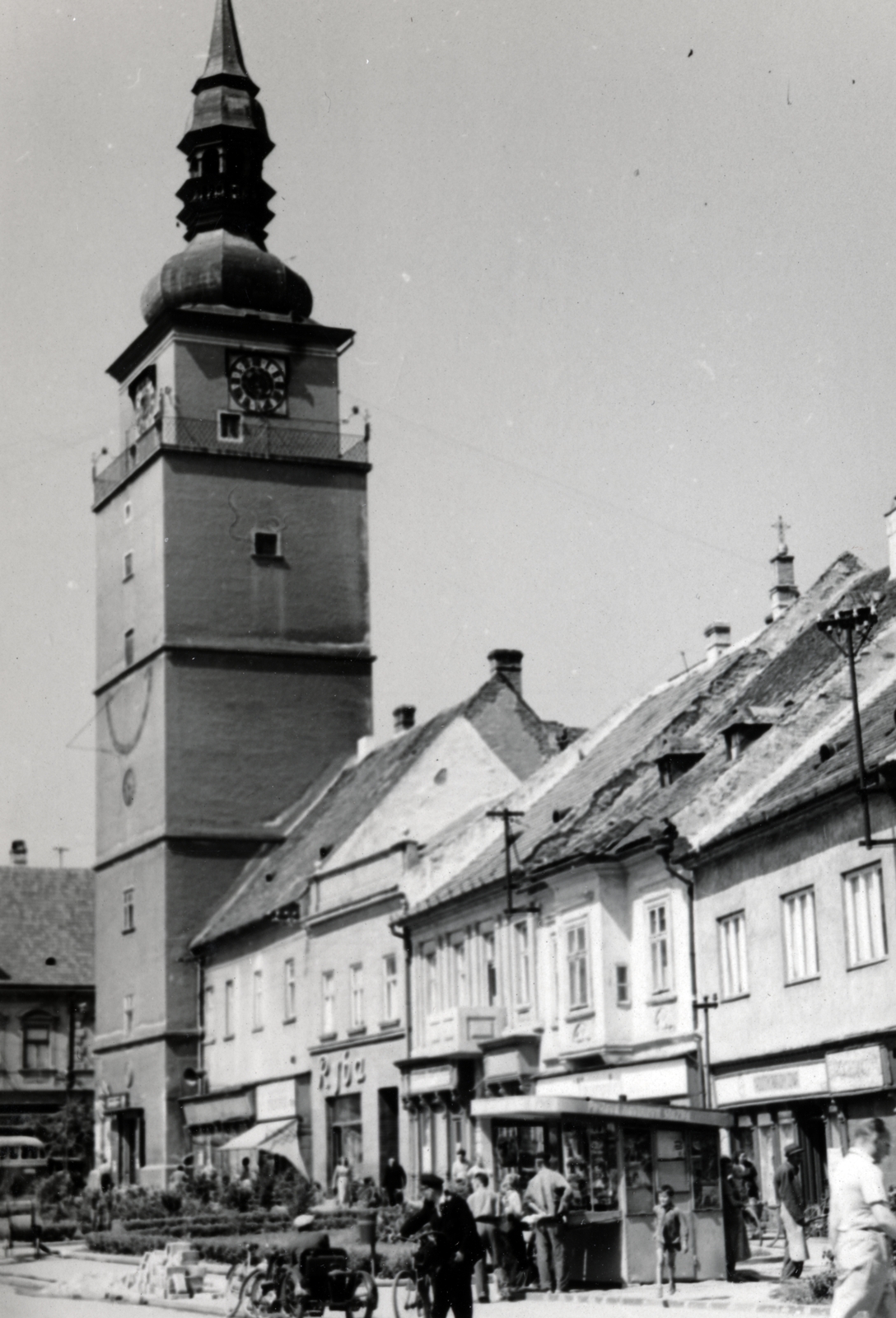 1956, Flanek-Falvay-Kováts, steeple, church clock, row of shops, Fortepan #229192
