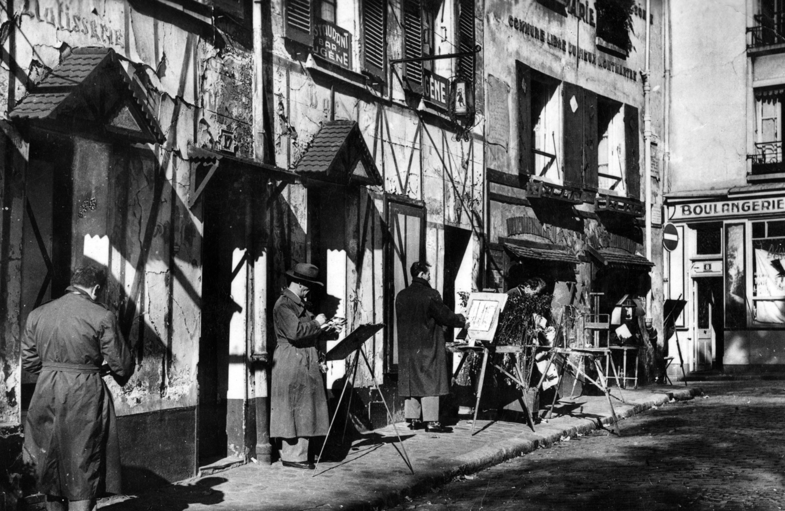 France, Paris, Montmartre, Place du Tertre, jobbra a háttérben a Rue Norvins., 1961, Zimre Zsuzsa, Fortepan #229485