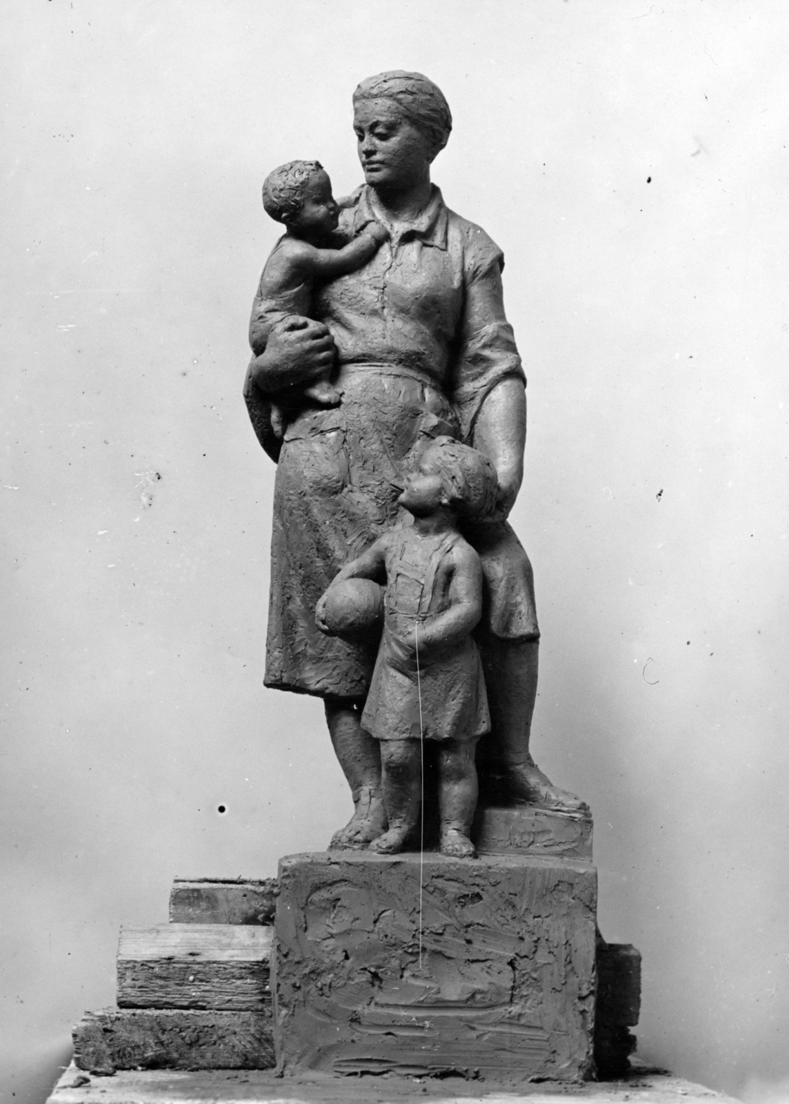 1955, Zimre Zsuzsa, sculpture, kid, mother, Fortepan #229502