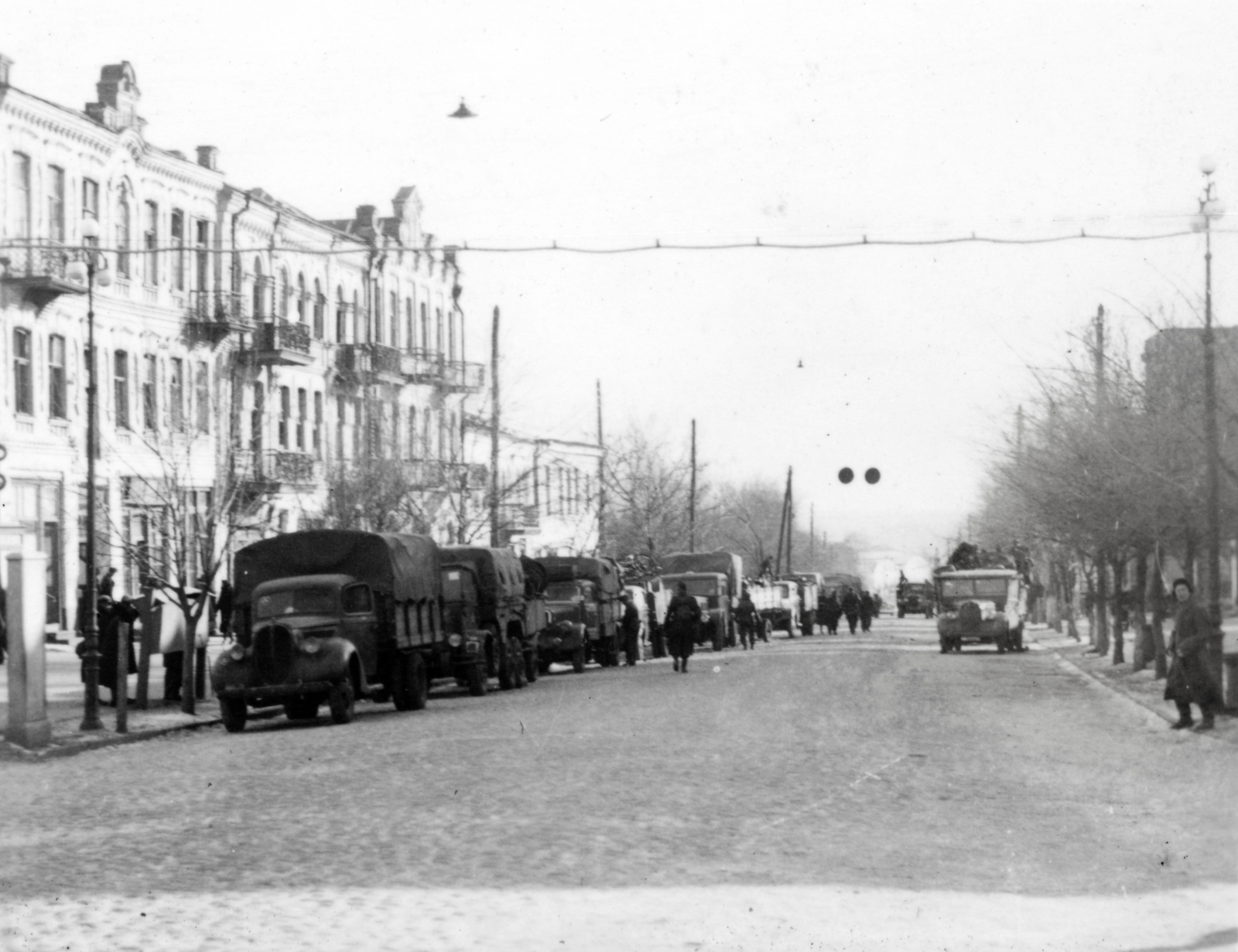 Ukrajna, Umany, vulicja Nebesznoi Szotnyi (eredetileg Nyikolajevszkaja, később Radjanszka) a ploscsa Szobornosztyi felől., 1942, Fucskár József Attiláné, Fortepan #229612