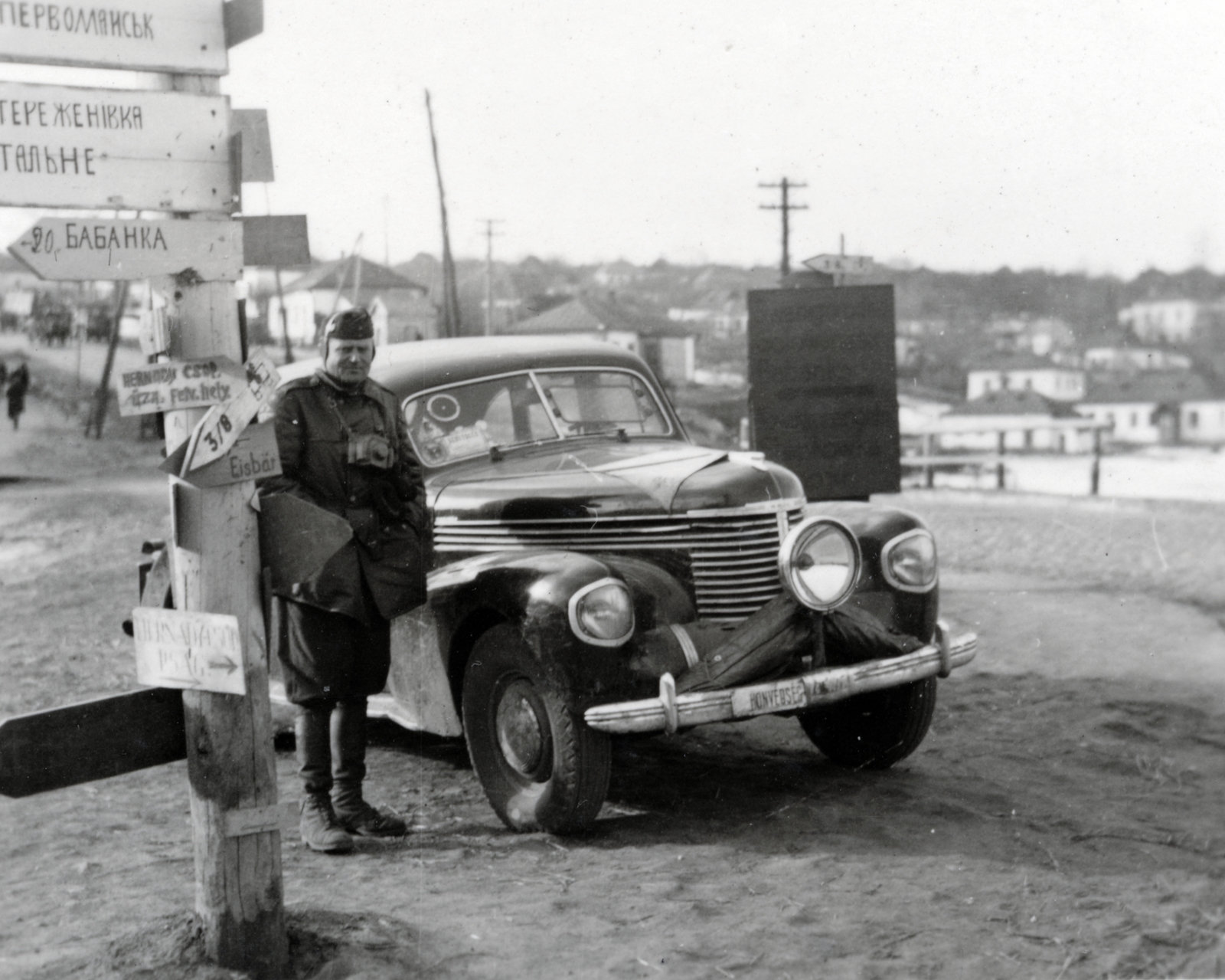 Ukrajna, Umany, 1942, Fucskár József Attiláné, Opel Kapitän, Fortepan #229616