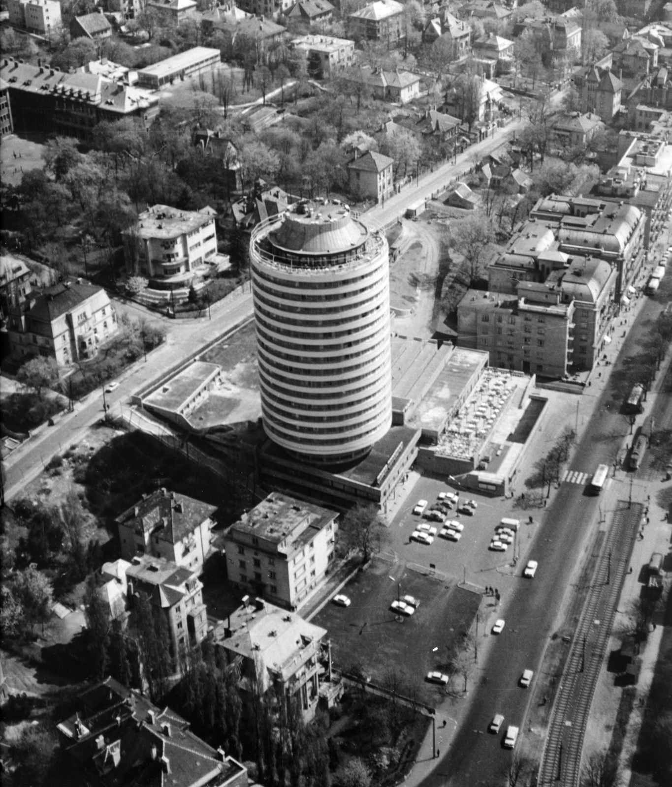 Magyarország, Budapest II., légifotó, Budapest körszálló a Szilágyi Erzsébet fasor mellett., 1968, Ladinek Viktor, légi felvétel, Budapest, Fortepan #229681