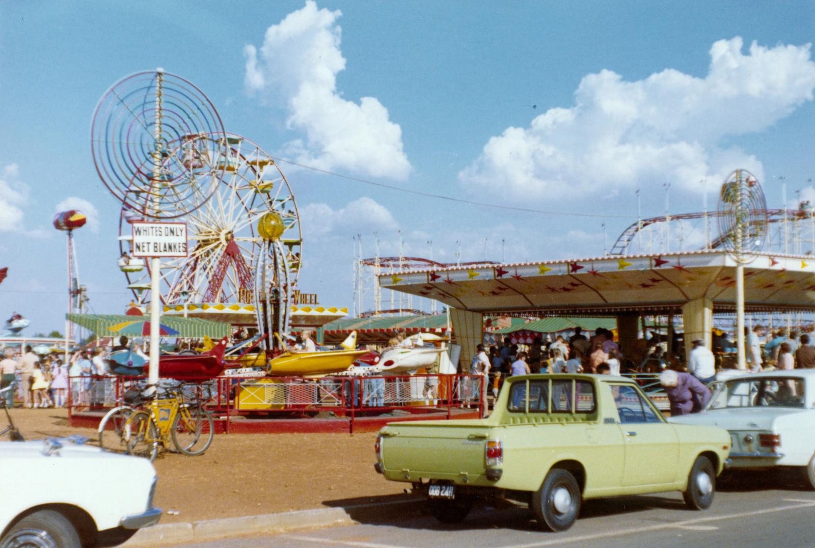 1972, Minczner Frigyes József, carousel, amusement park, bumper cars, commercial vehicle, Fortepan #229715