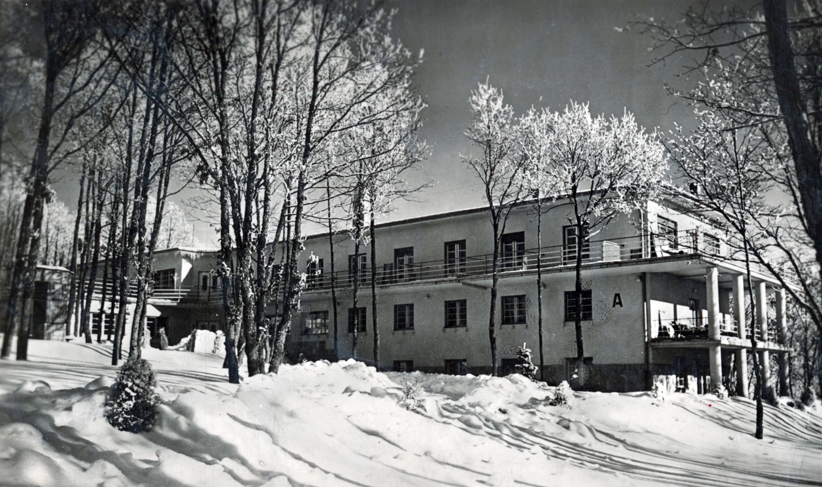 Hungary, Mátraháza, MÁV üdülő, A épület., 1954, Fortepan/Album082, resort, snow, flat roof, Fortepan #229737