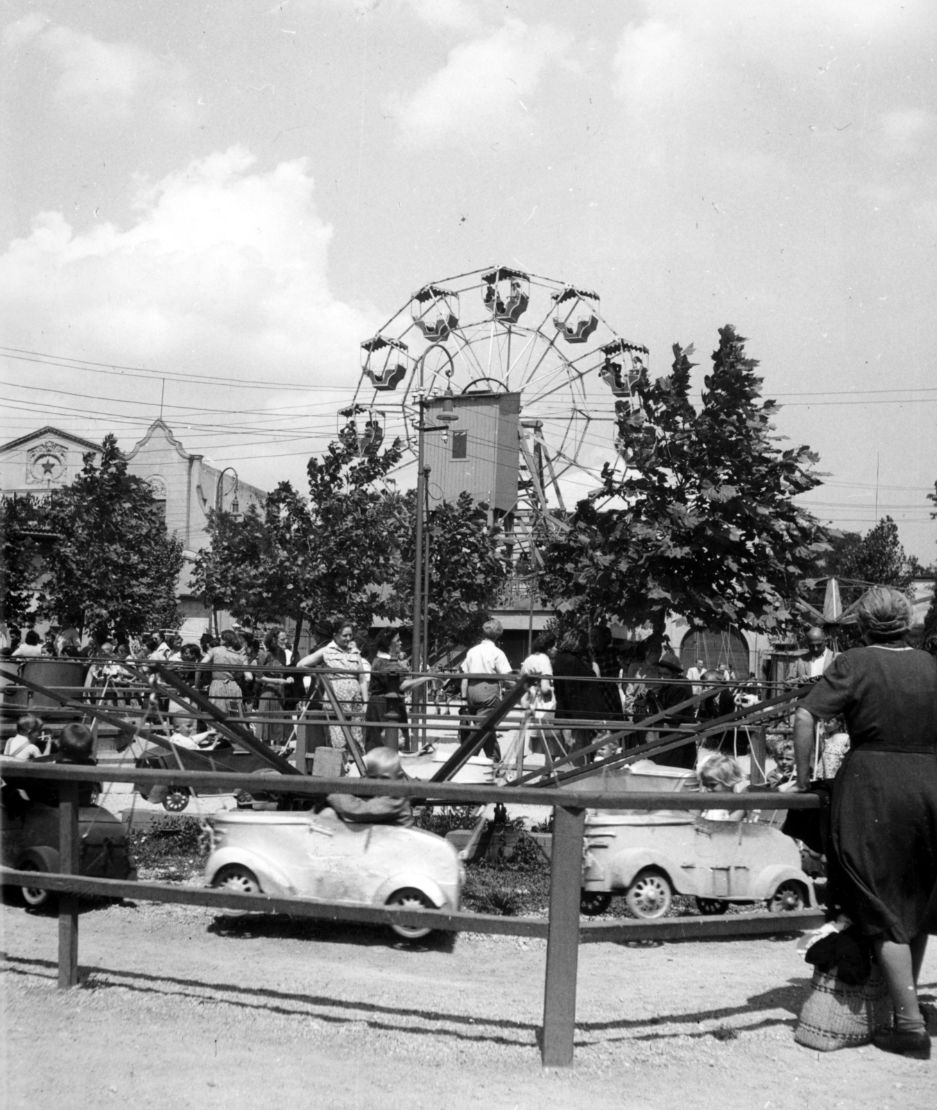 Hungary, Budapest XIV., Kis vidámpark., 1953, Fortepan/Album083, amusement park, Ferris wheel, Budapest, Fortepan #229764
