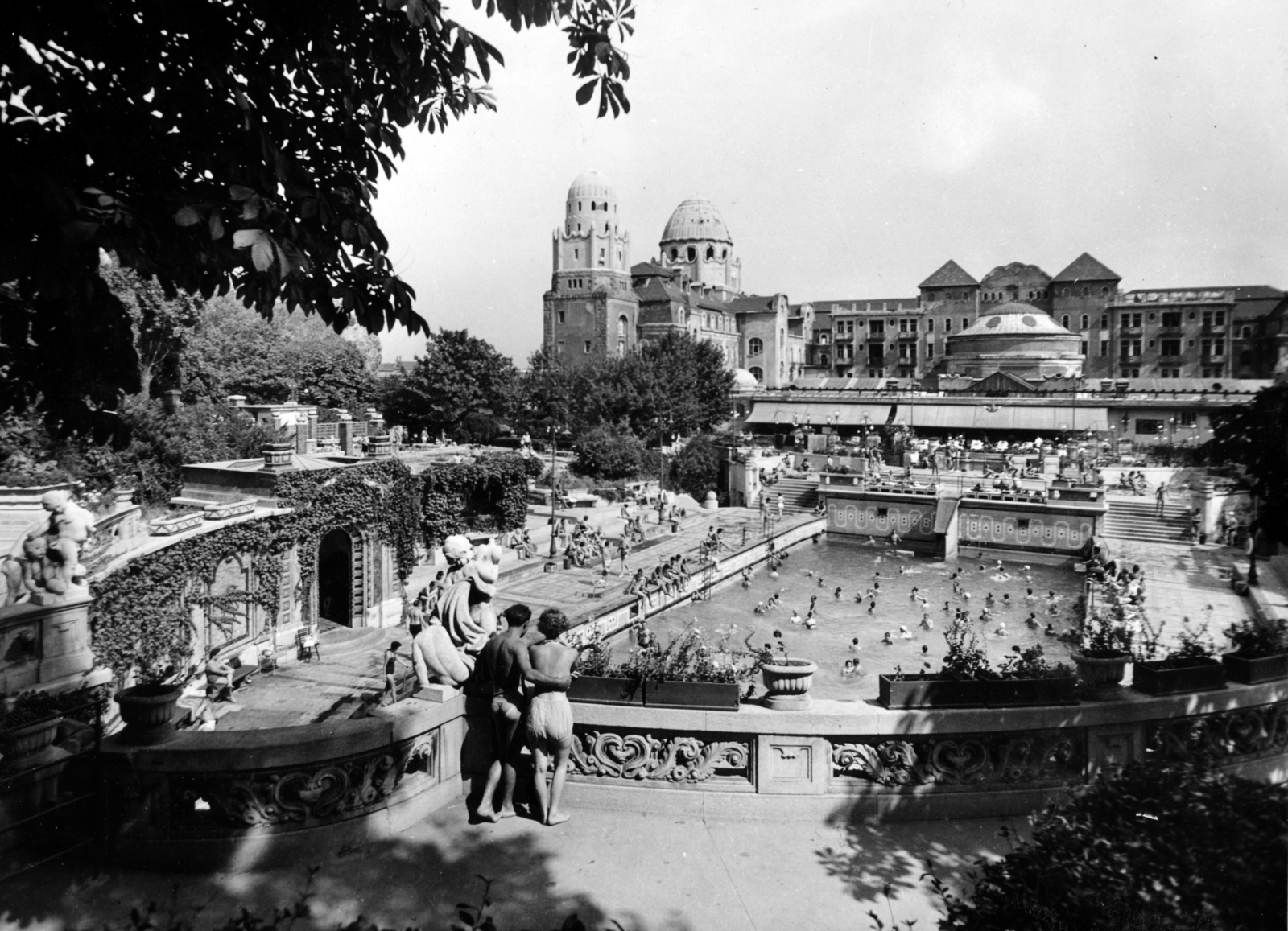 Hungary, Budapest XI., Gellért Gyógyfürdő, hullámmedence., 1954, Fortepan/Album083, Budapest, beach, Fortepan #229838