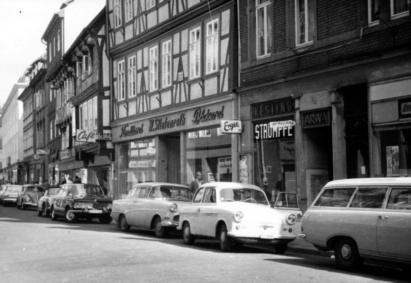 Németország, Göttingen, Johannisstraße., 1965, Schaffer Anikó, Trabant 600, Fortepan #229912