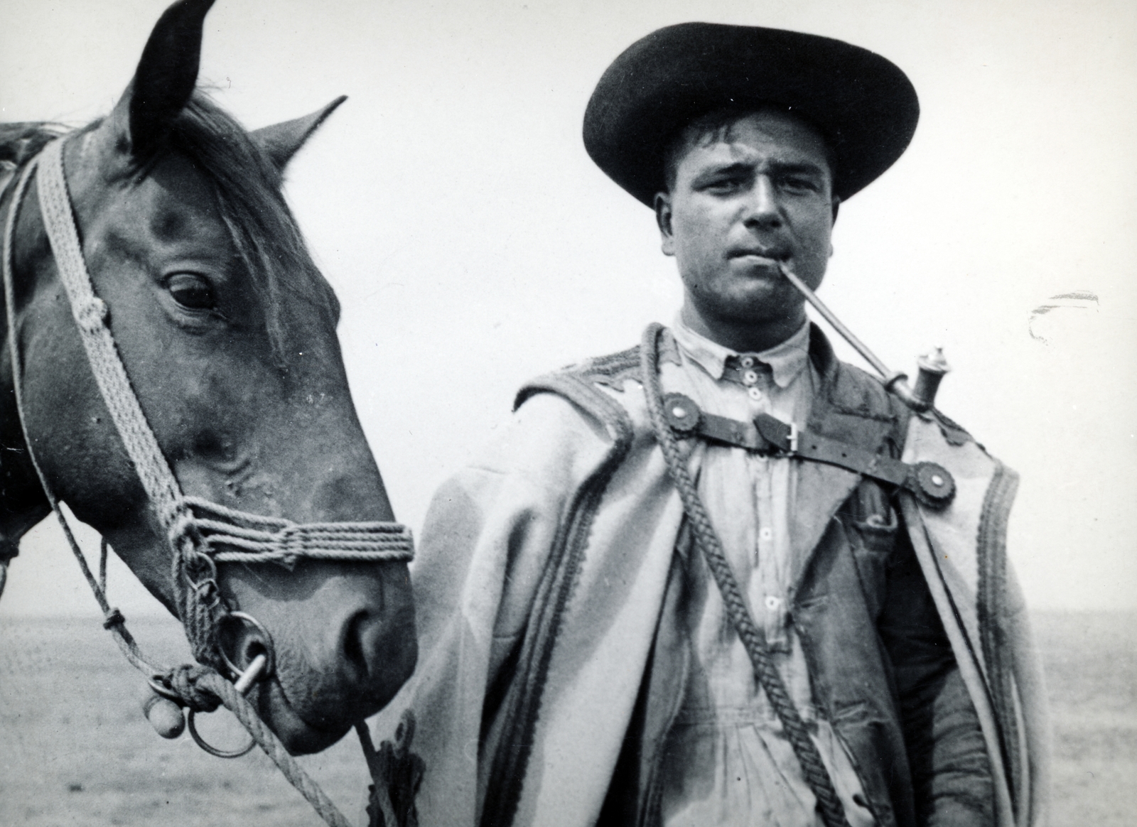 1958, Kőszeghy Anna, horse, pipe, wrangler, Fortepan #230021