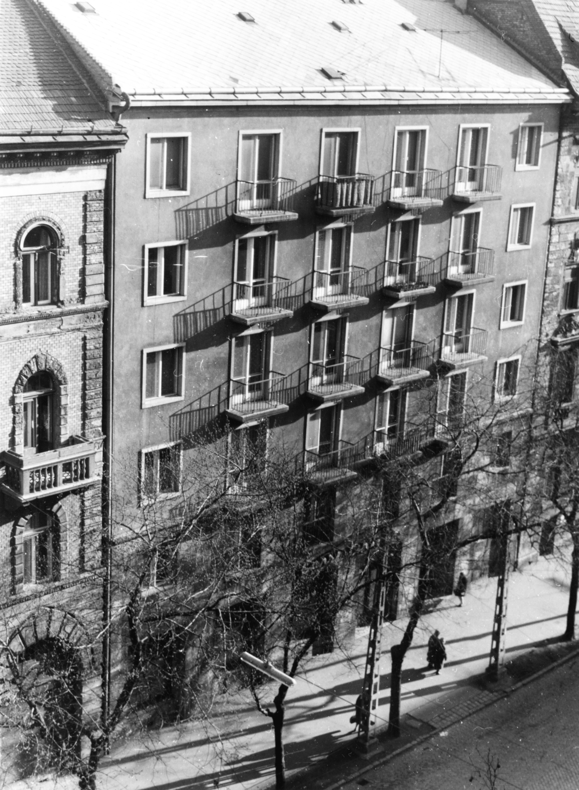 1965, Kőszeghy Anna, Záborszky Endre, erkély, utcakép, Fortepan #230036