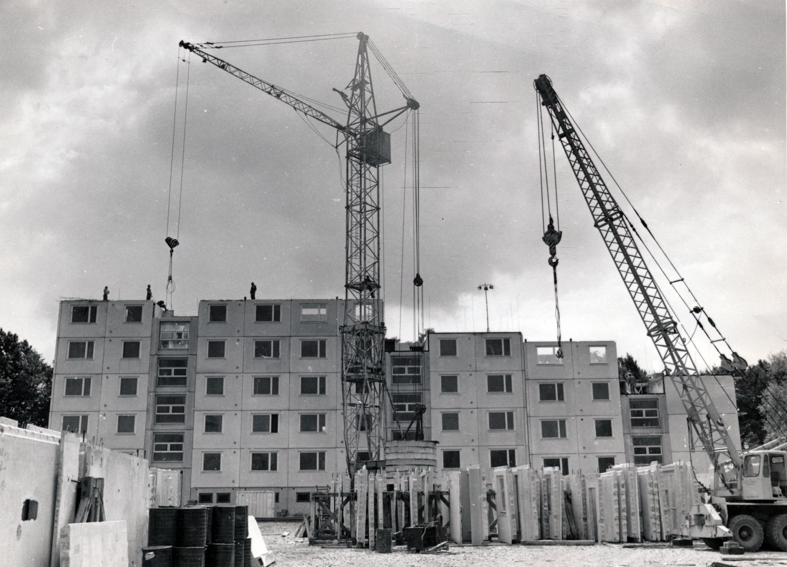 1969, Juhász-Tarcai Annamária, block building, concrete block of flats, tower crane, blocks, construction, Fortepan #230041