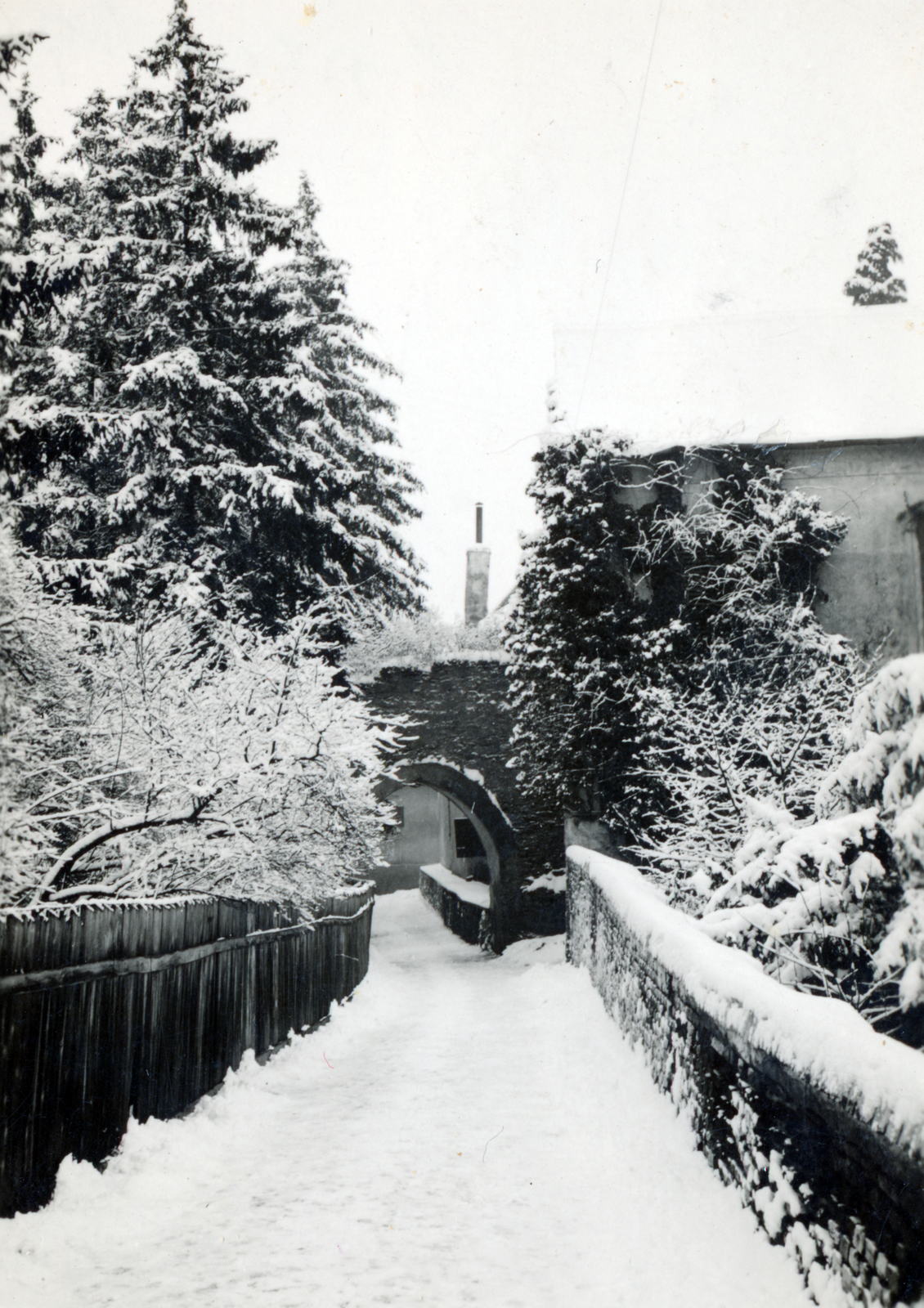Hungary, Kőszeg, átjáró a Jurisics-vár mellett a Várkör és a Chernel utca között., 1929, Korner Veronika, passage, Fortepan #230097