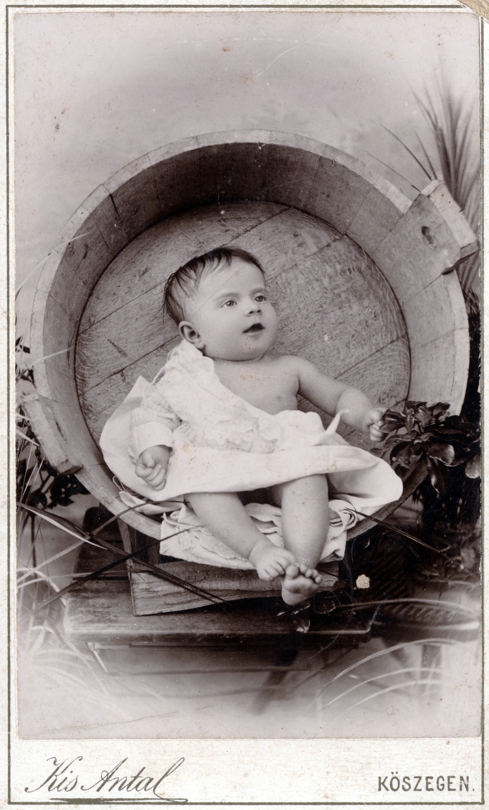 Hungary, Kőszeg, Király út 744., a felvétel Kis Antal fényképészeti műtermében készült., 1902, Korner Veronika, newborn, Fortepan #230106
