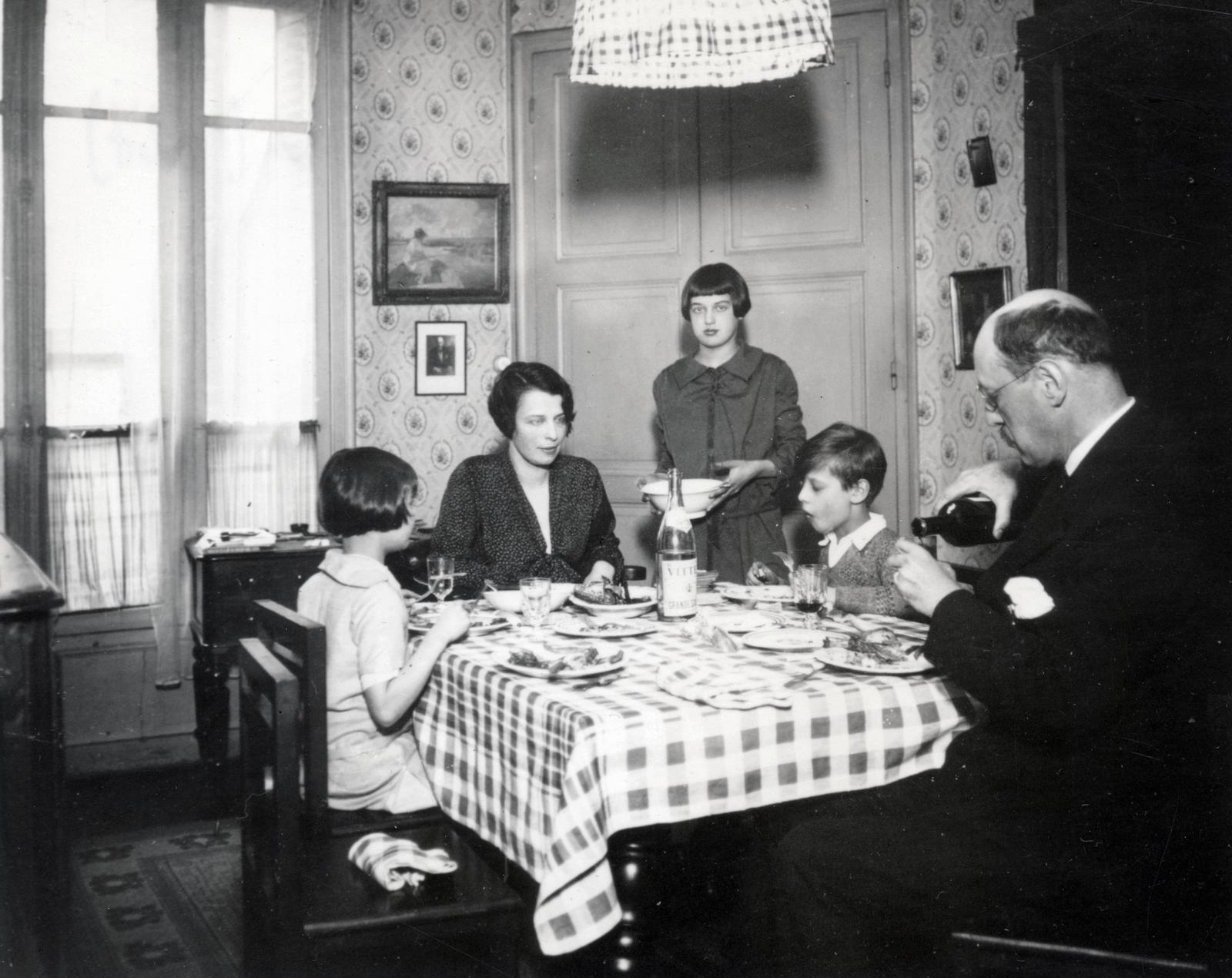 1927, Fortepan/Album087, Best of, celebrity, tablecloth, meal, table, family, Fortepan #230166
