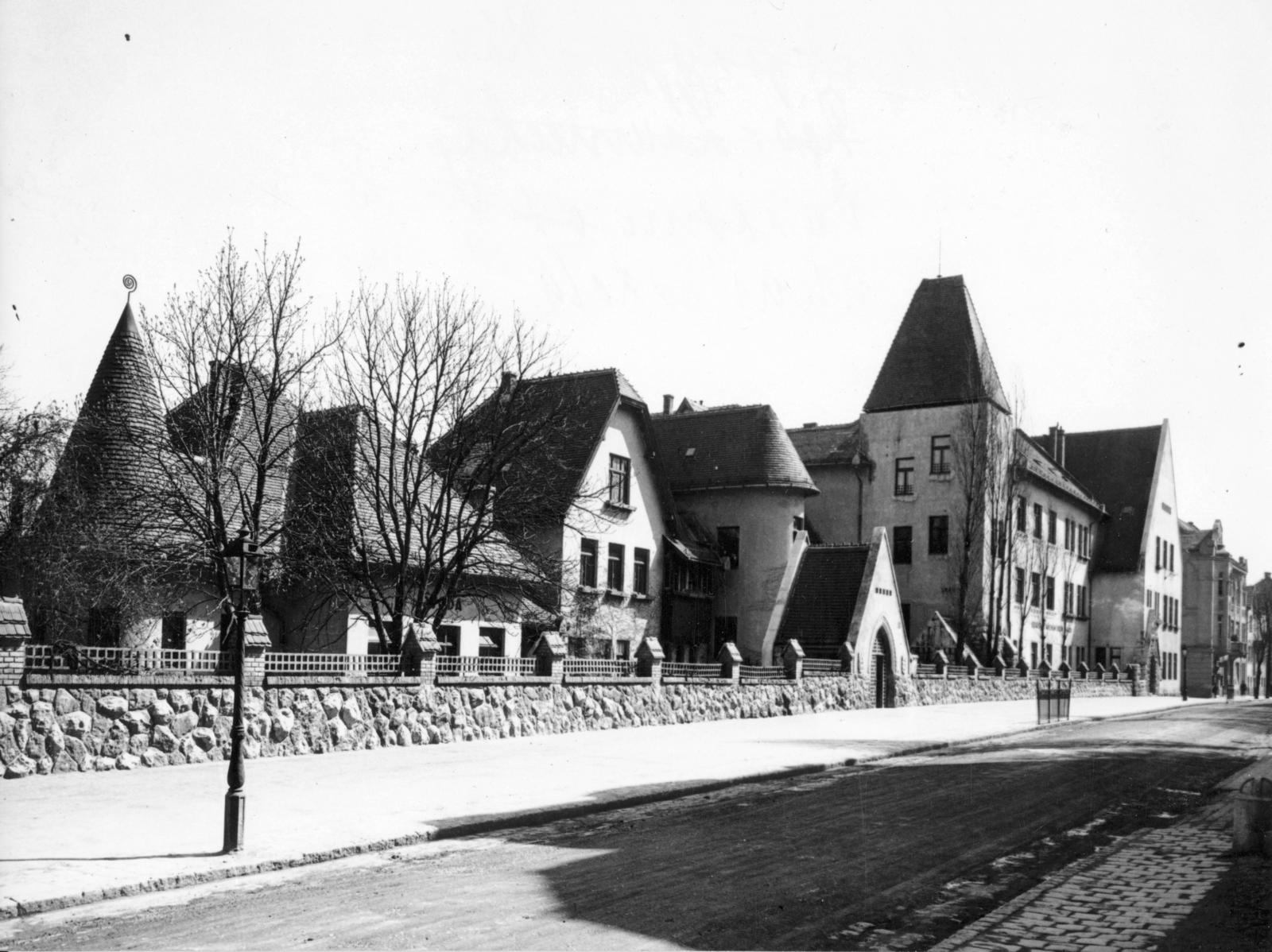 Hungary, Budapest XII., Városmajor utcai (később Kós Károly) Általános Iskola., 1929, Fortepan/Album087, street view, Károly Kós-design, Budapest, Fortepan #230253