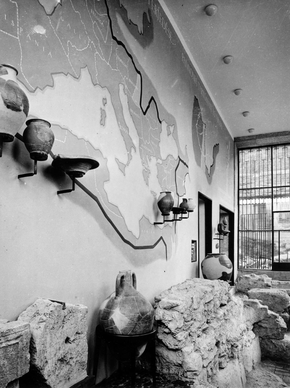 Hungary, Óbuda, Budapest III., Pacsirtamező (Korvin Ottó) út 65., Aquincumi Múzeum, Táborvárosi Múzeum., 1961, Fortepan/Album087, Budapest, museum, Roman Empire, map, ceramics, Fortepan #230258