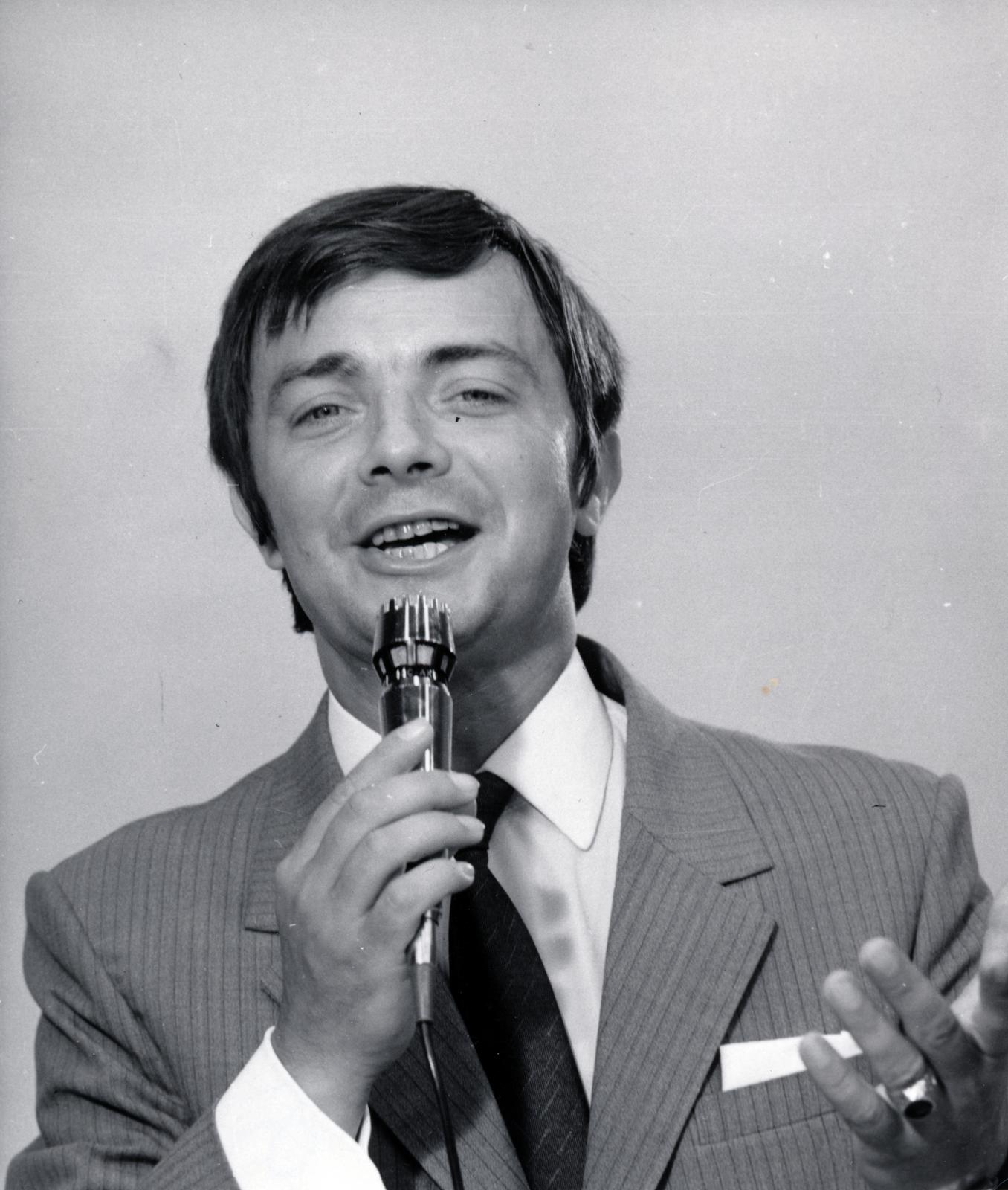 1966, Aradszky László, microphone, man, singer, Fortepan #230333