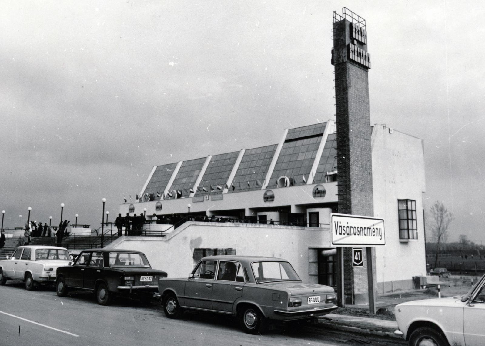 Magyarország, Vásárosnamény, Beregszászi út, Hotel Bereg., 1977, Székely Iván, rendszám, Fortepan #230424